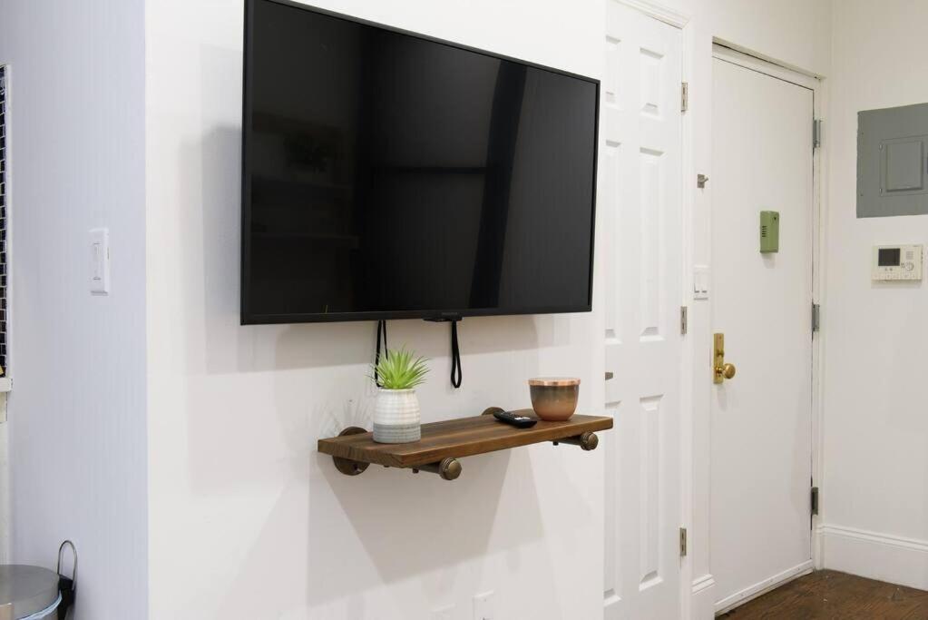 69-2a Retreat Prime Lower East Side 1br Apartment