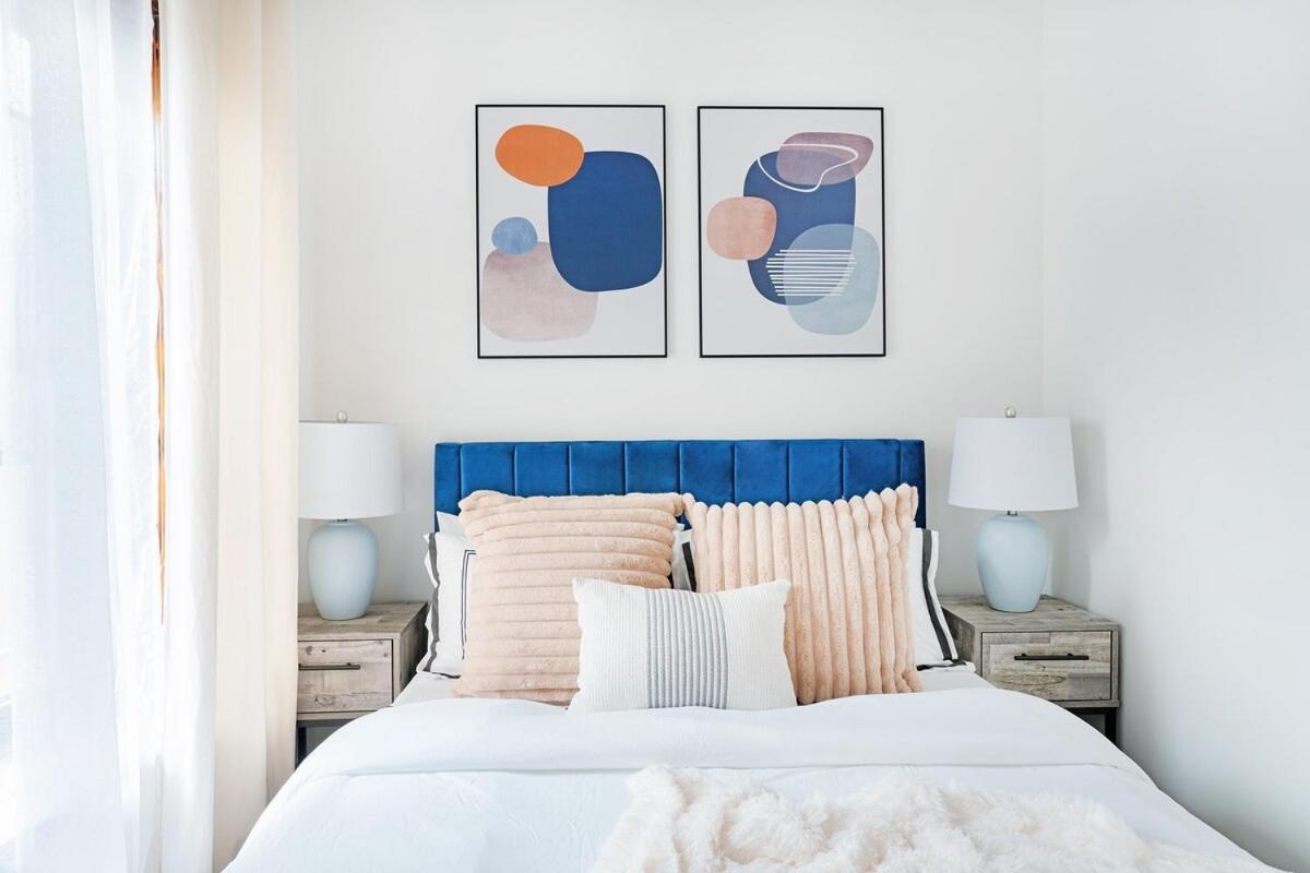 48-5fe Brand New 2br In Prime Midtown - W&d New York