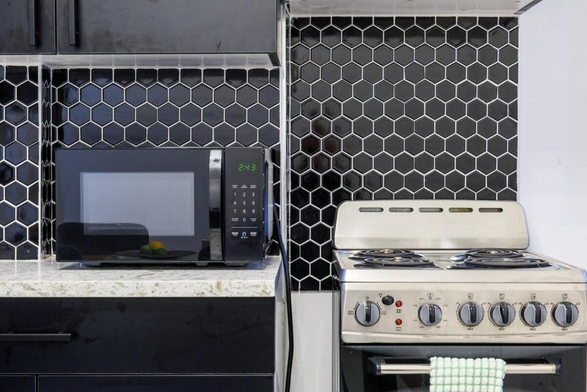 454-3w Prime Location 2br Newly Furnished Sleeps 5