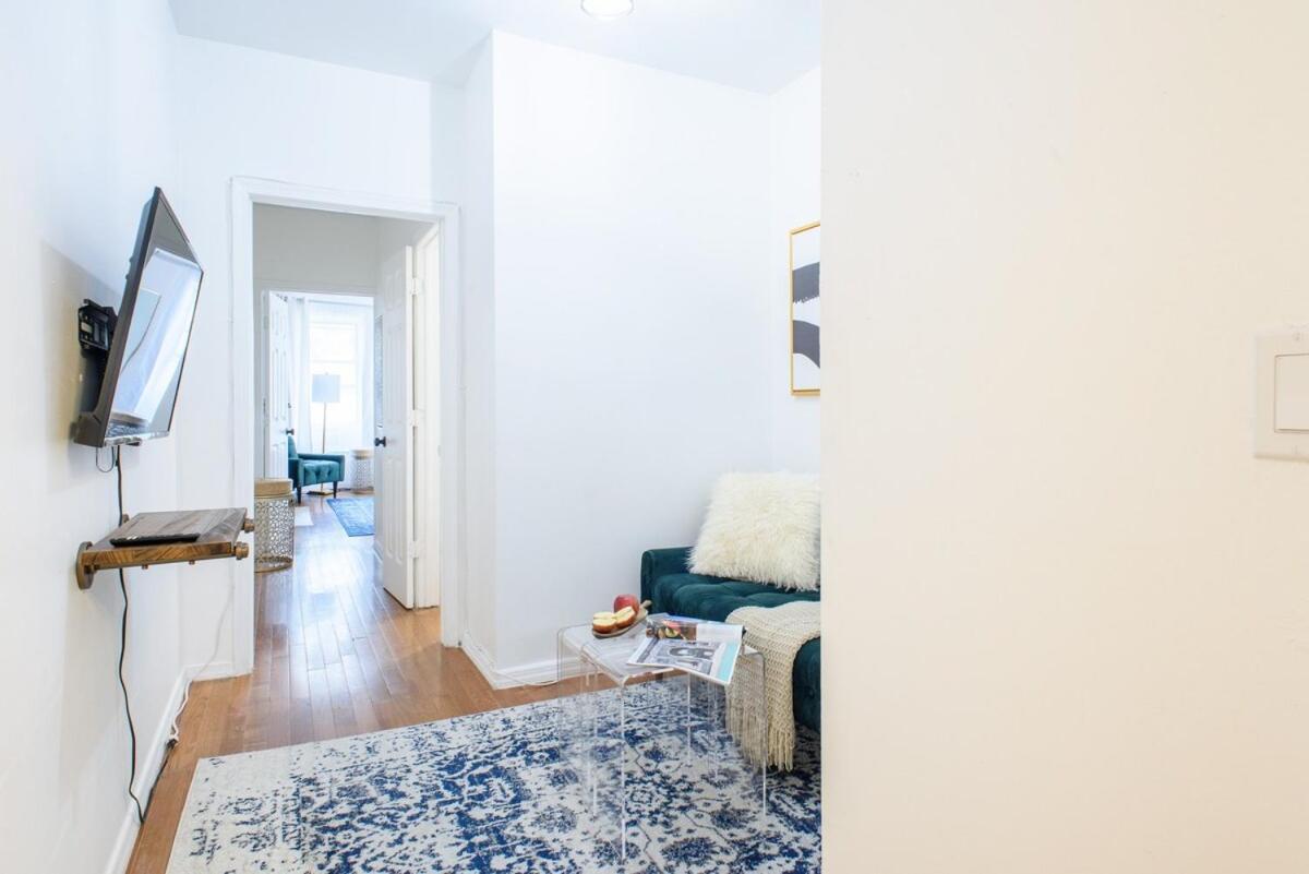 454-3w Prime Location 2br Newly Furnished Sleeps 5 Apartment *