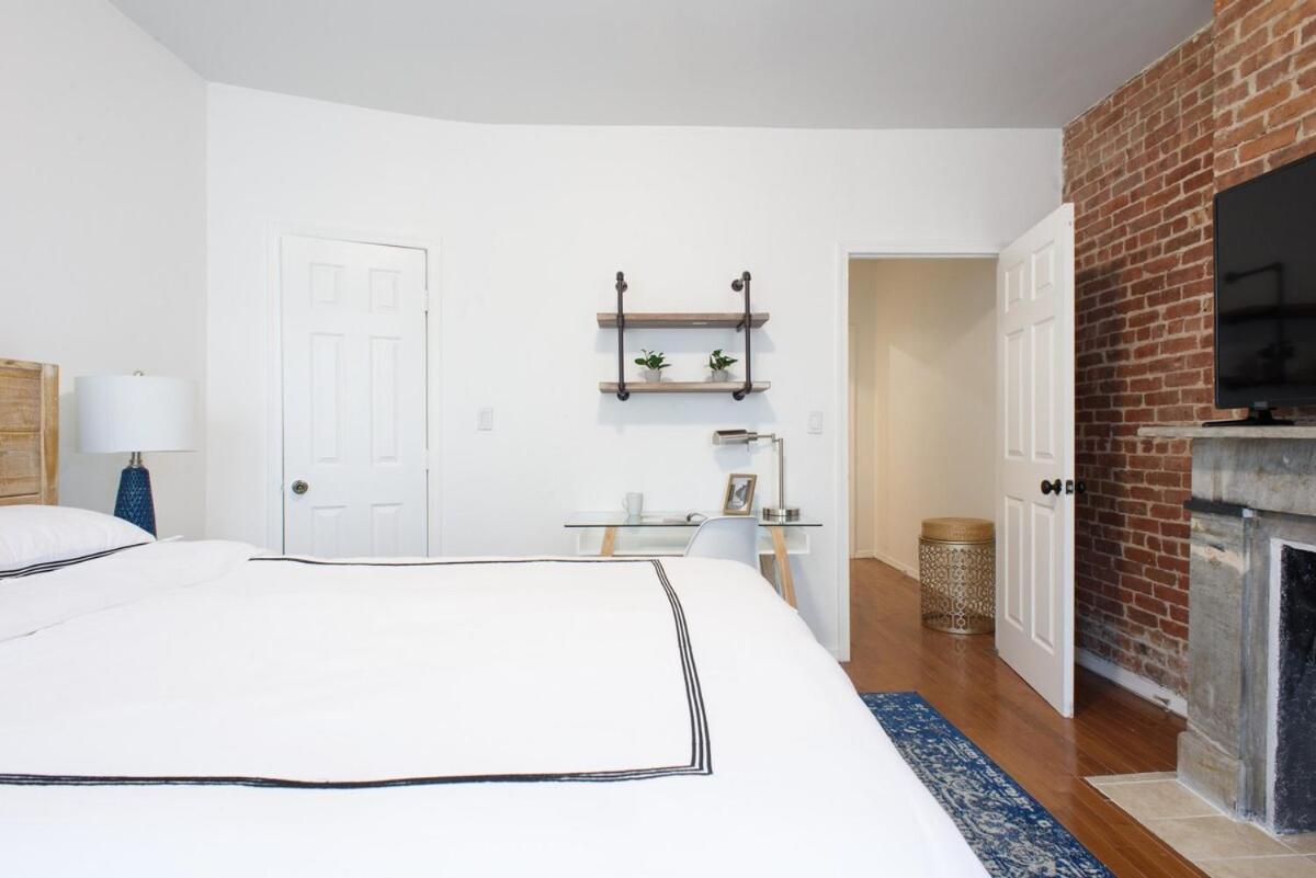 454-3w Prime Location 2br Newly Furnished Sleeps 5 * New York