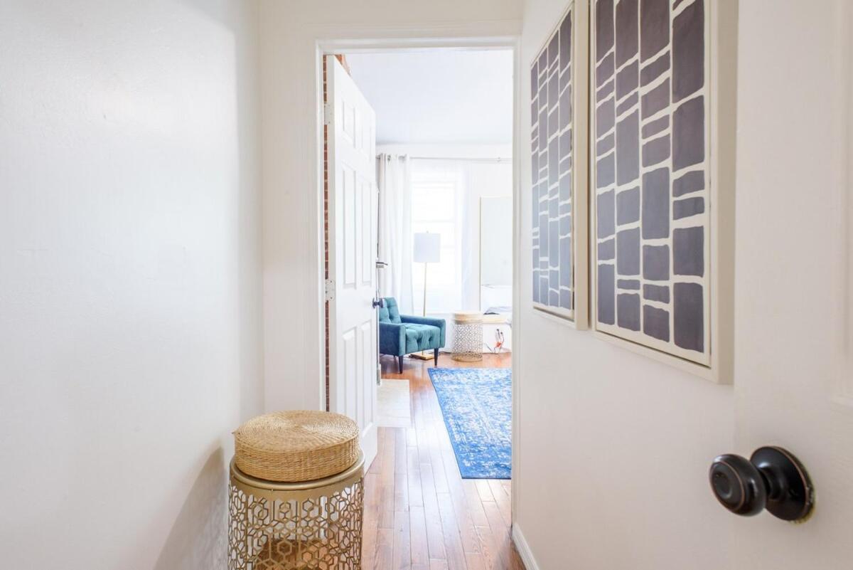 Apartment 454-3w Prime Location 2br Newly Furnished Sleeps 5 *