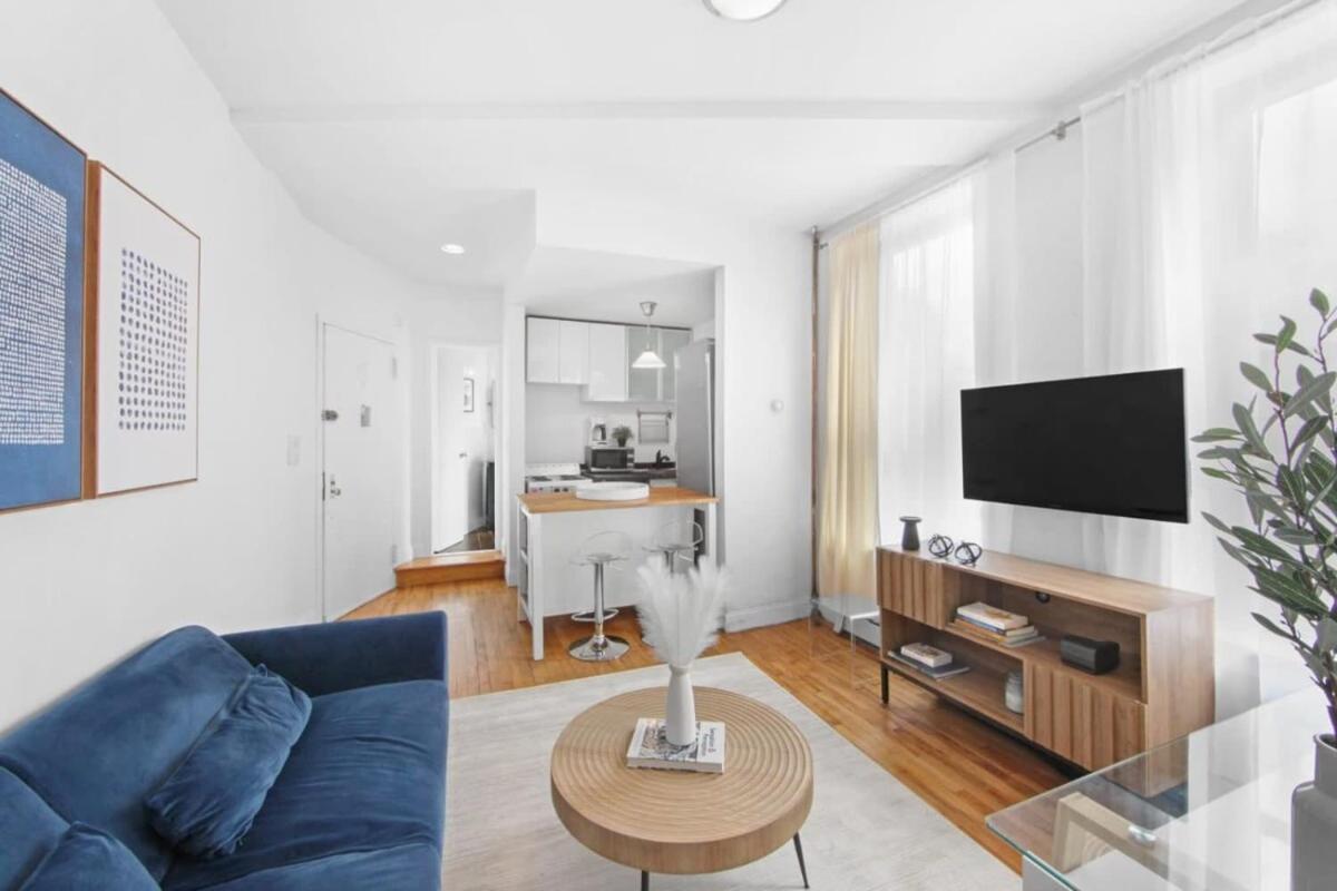 139-2e West Village 1br Value *