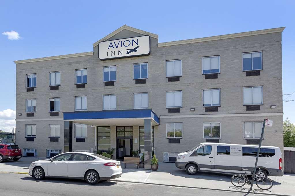 Avion Near Lga Airport, Ascend Collection * New York