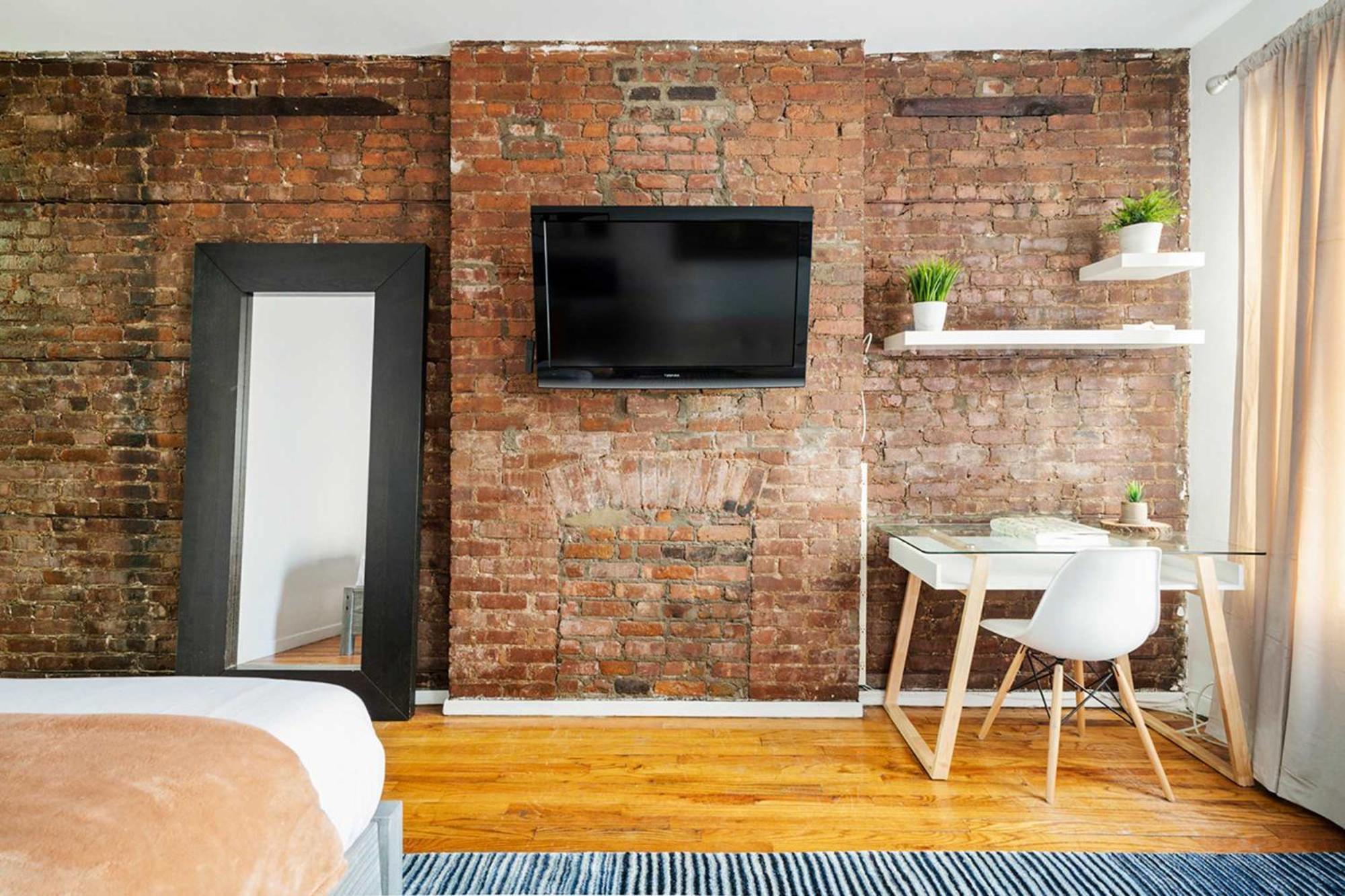 Apartment 26-3a Gramercy W D Outdoor Courtyard *