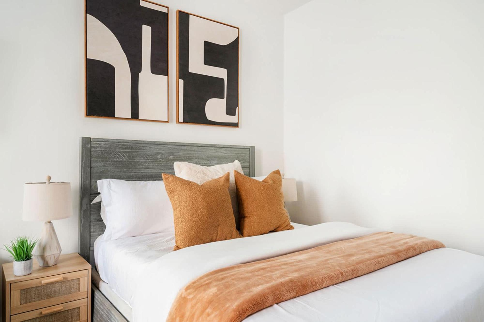 26-3a Gramercy W D Outdoor Courtyard *