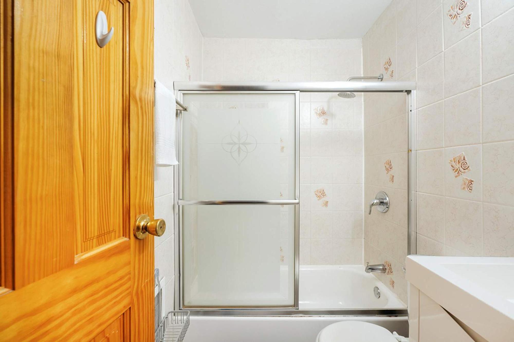 Apartment 26-3a Gramercy W D Outdoor Courtyard *