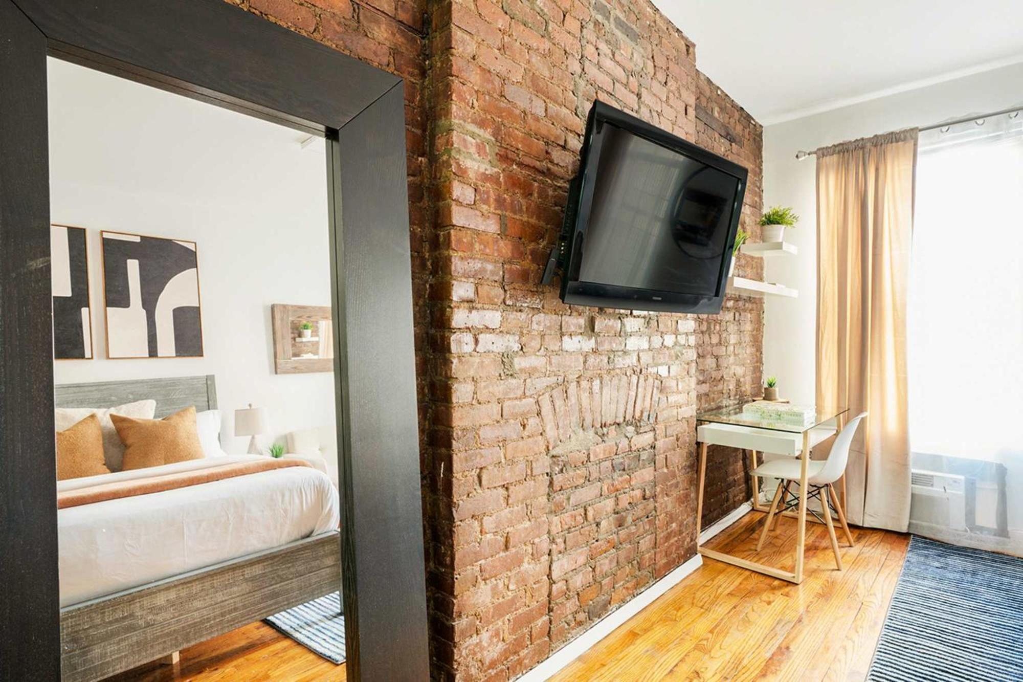 26-3a Gramercy W D Outdoor Courtyard New York