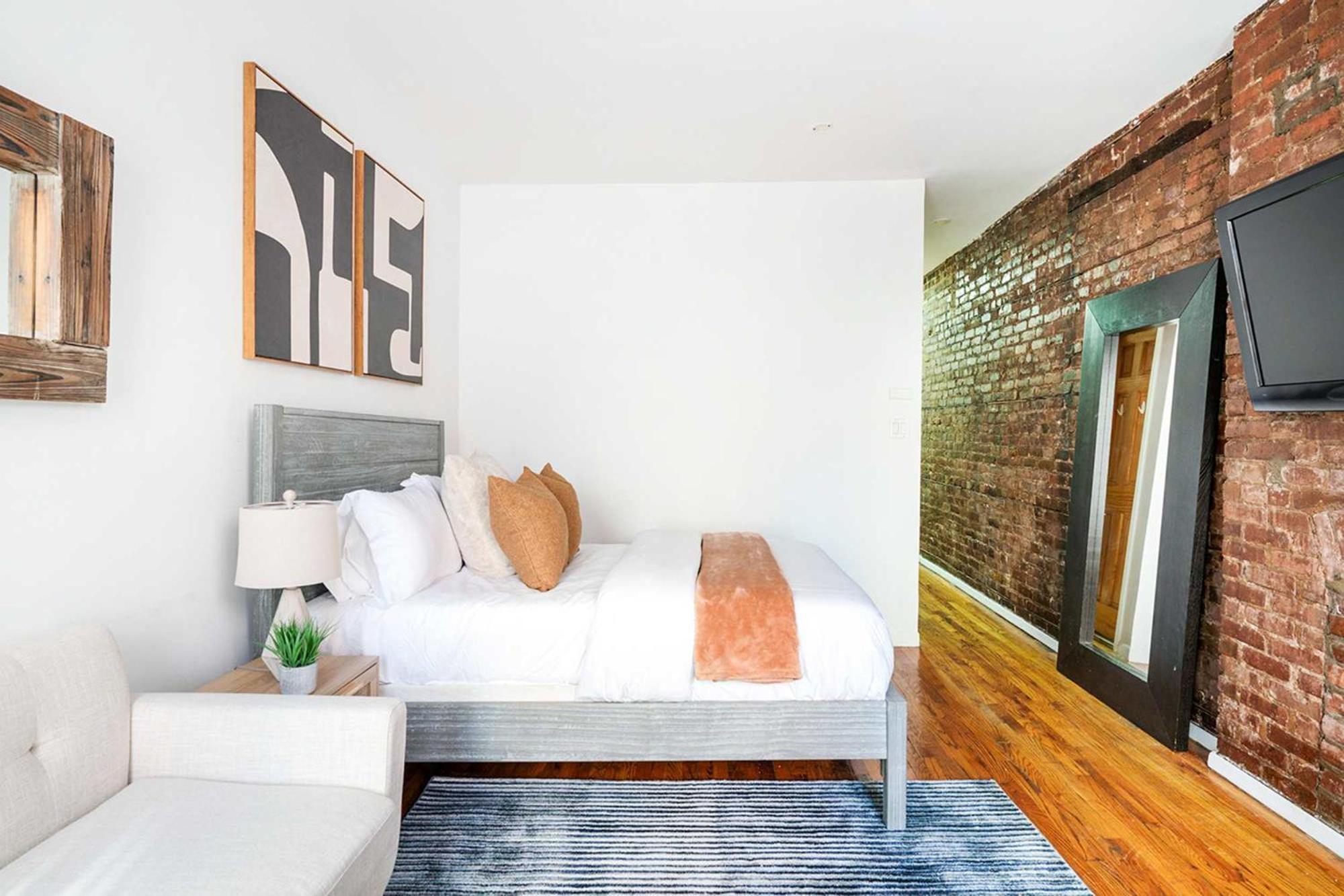 Apartment 26-3a Gramercy W D Outdoor Courtyard