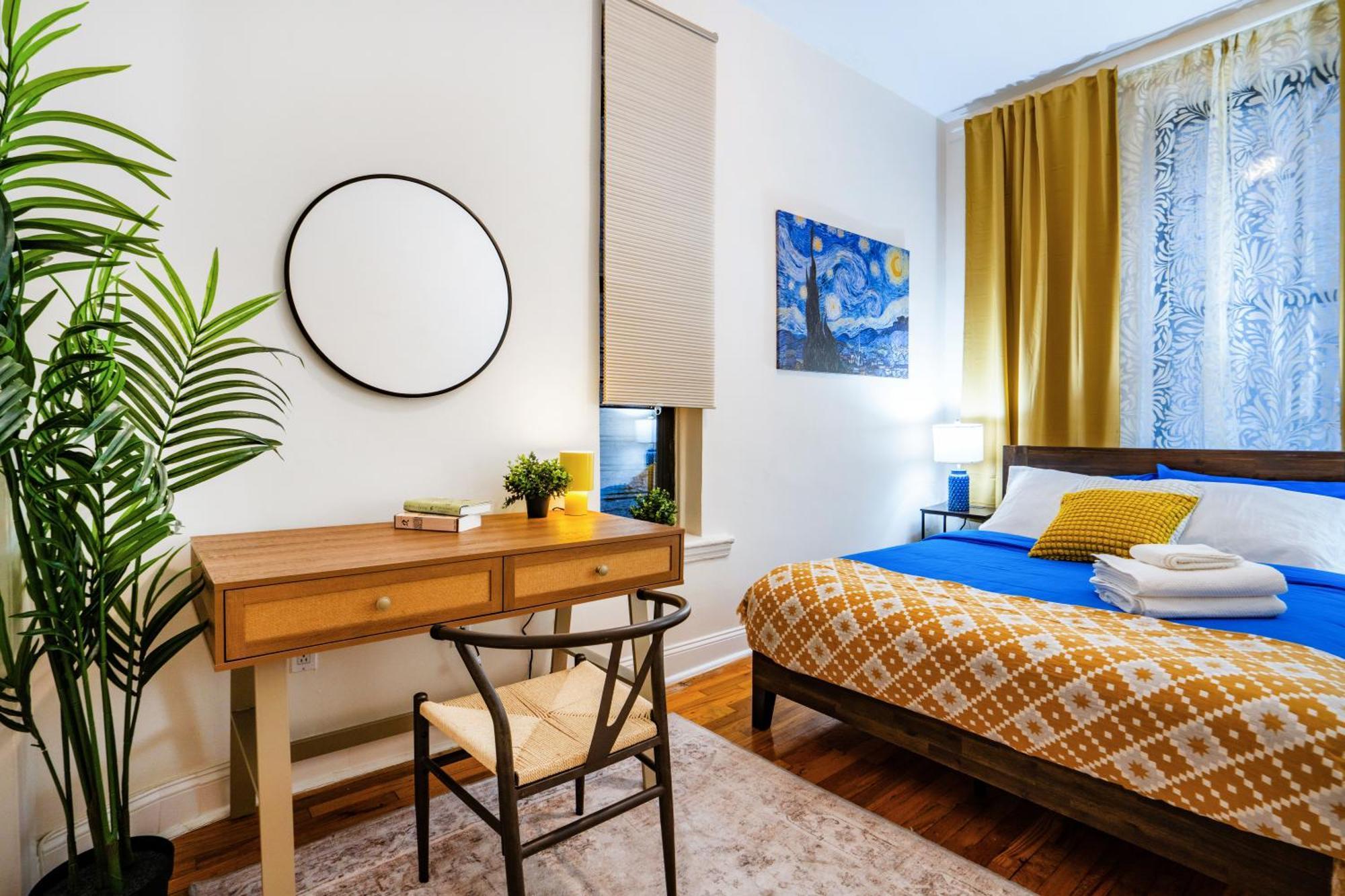 3 Bedroom Cozy In Manhattan Valley Apartment *