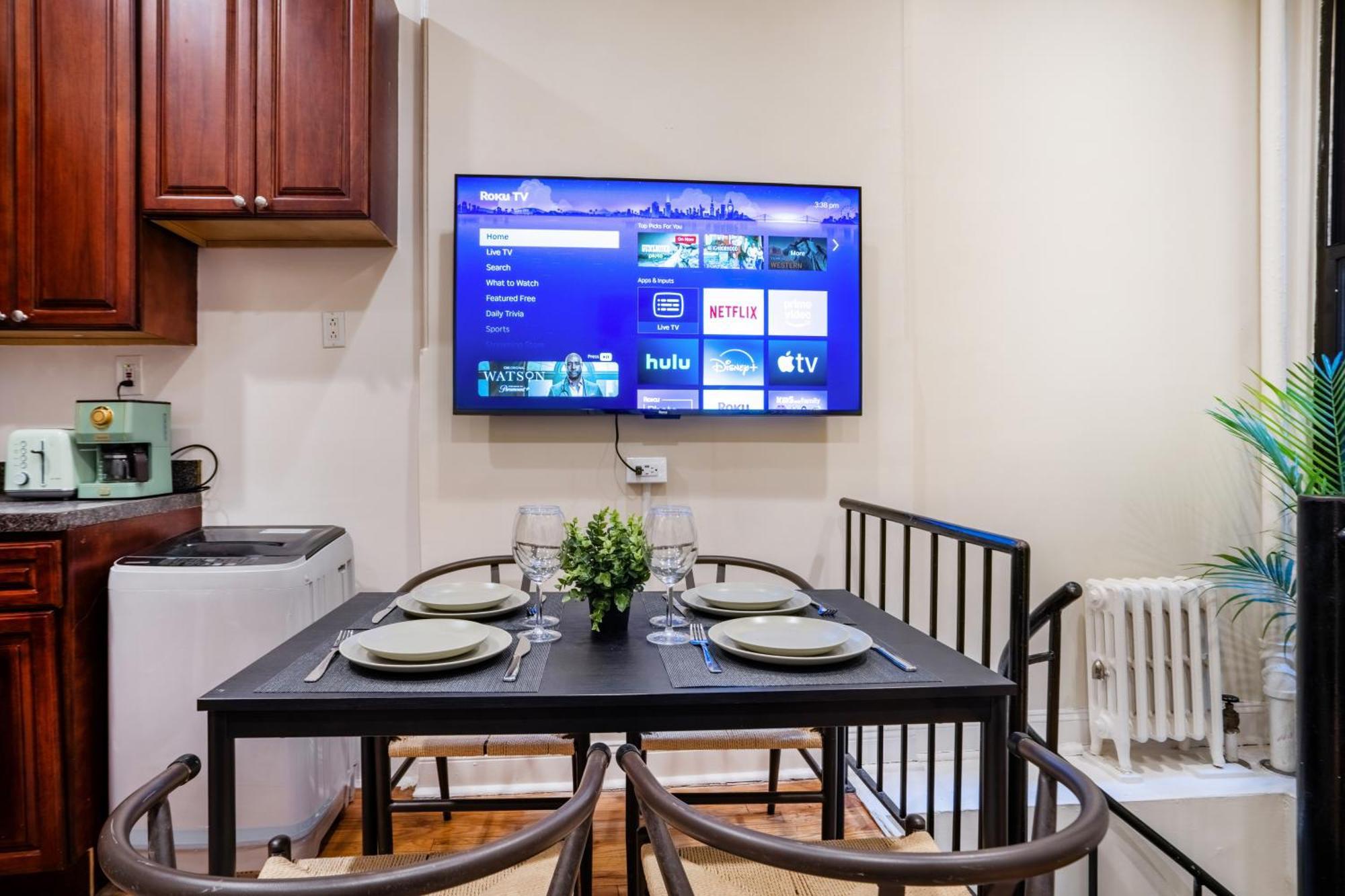 3 Bedroom Cozy In Manhattan Valley Apartment