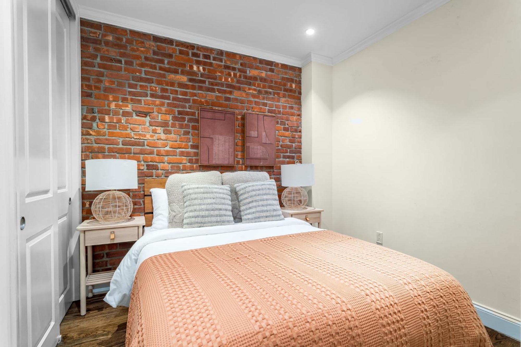 Modern And Charming 3br 1ba Steps From Park Apartment