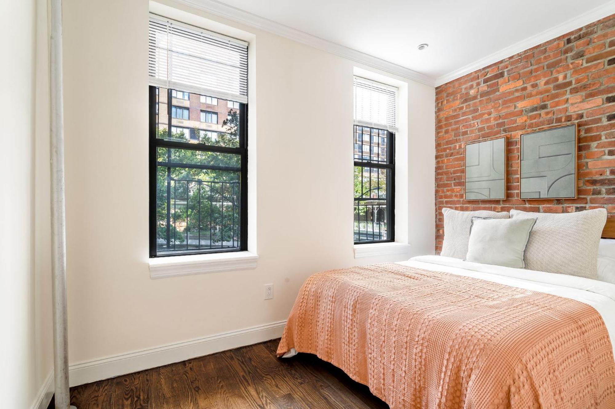 Modern And Charming 3br 1ba Steps From Park Apartment New York