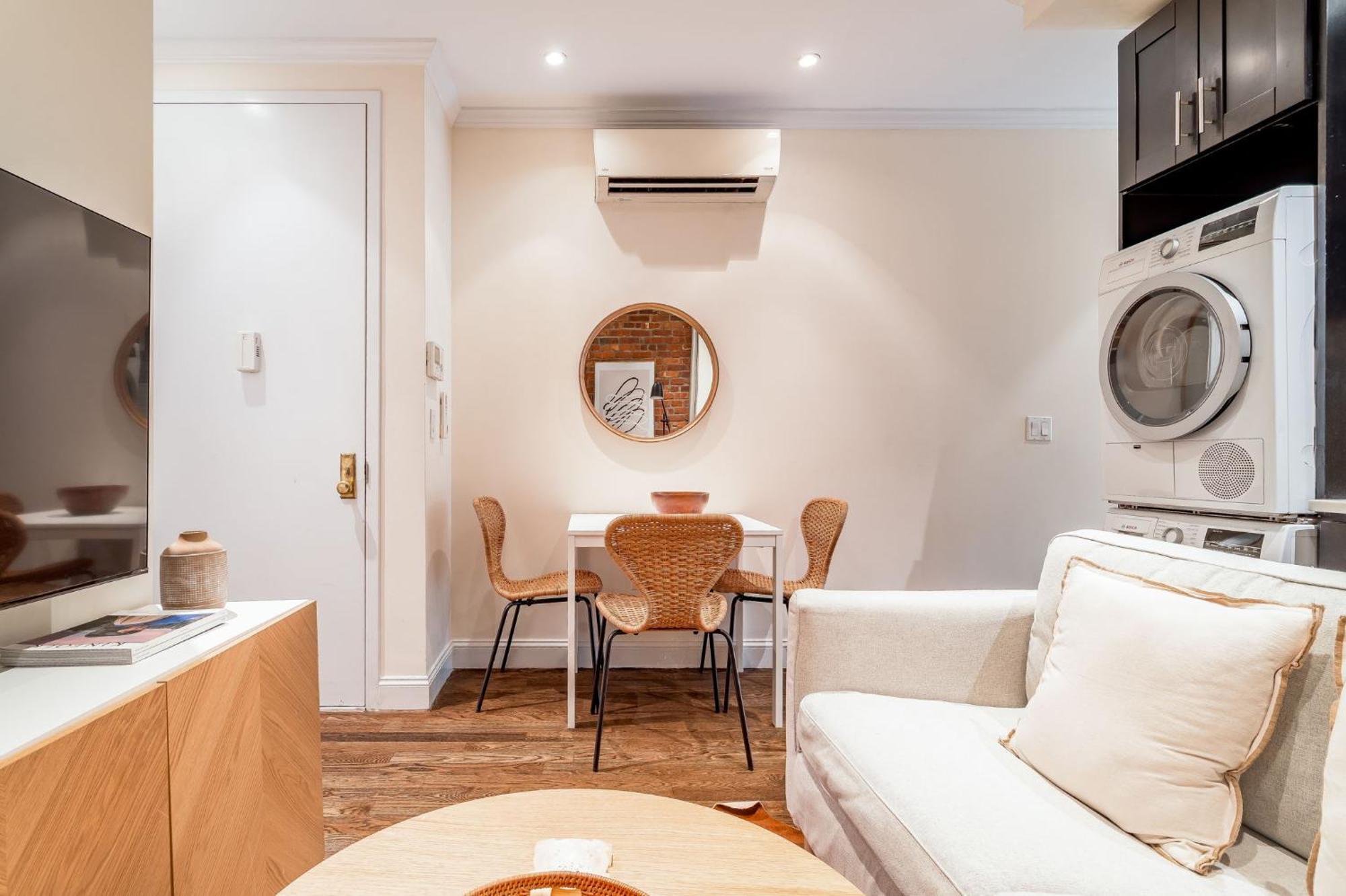Modern And Charming 3br 1ba Steps From Park Apartment New York