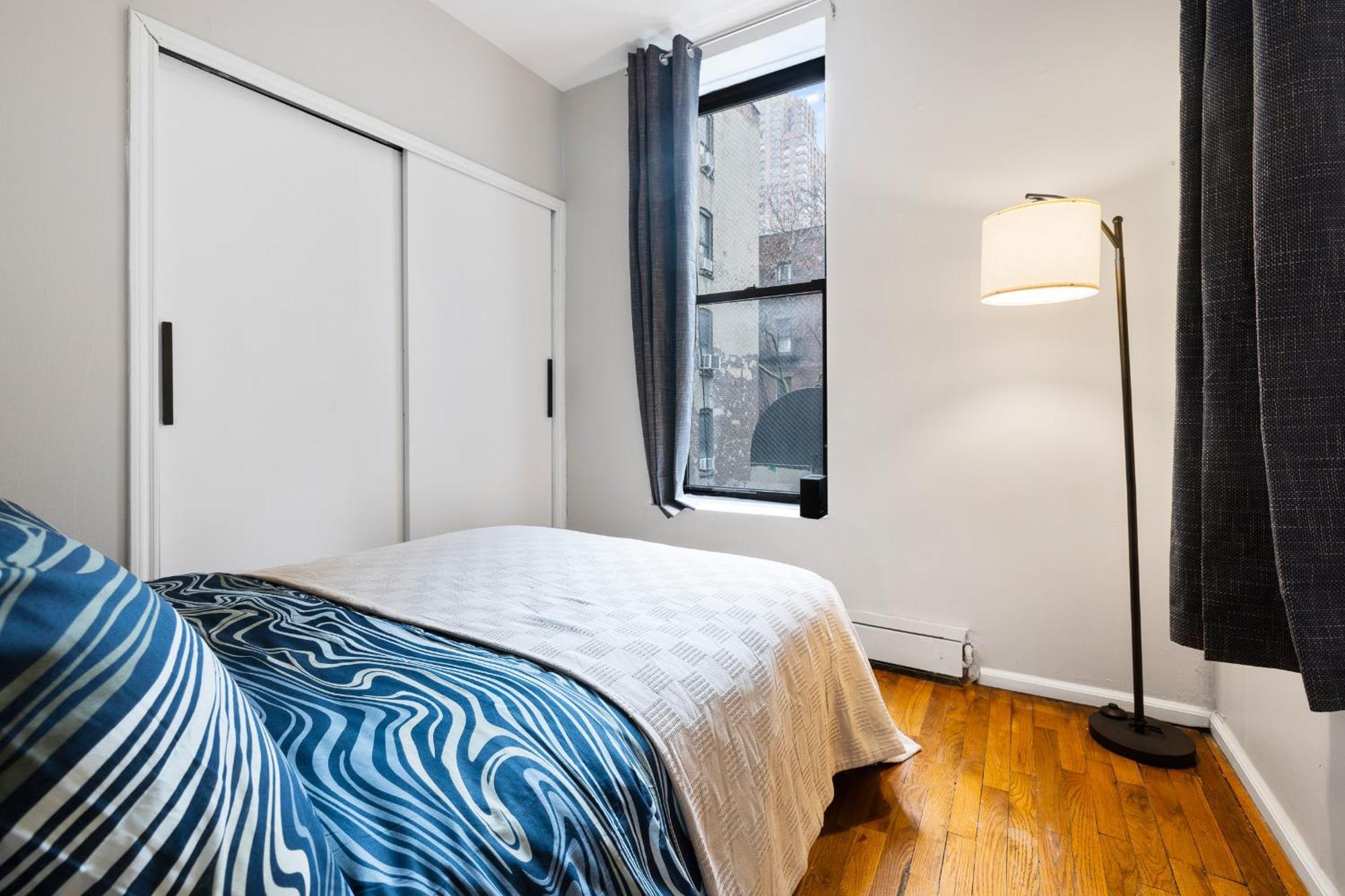 Ultimate Urban Living At Centrally Located Lofts Apartment *