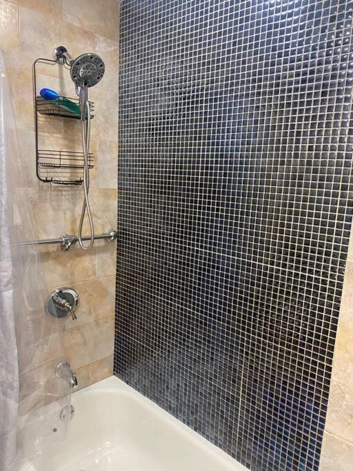 Cozy 2-bedrooms In Canarsie Brooklyn