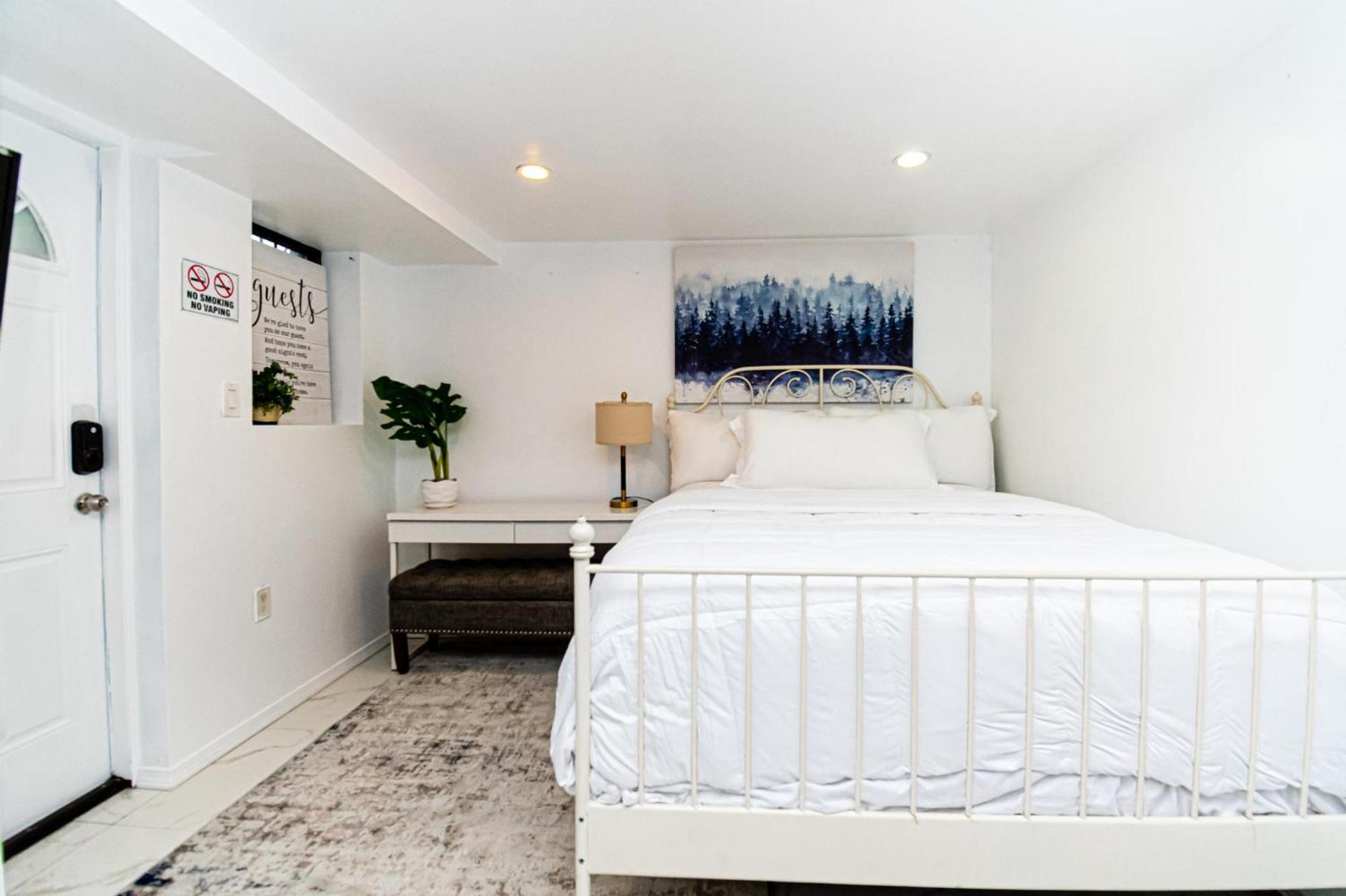 Luxury W Amenities Apartment