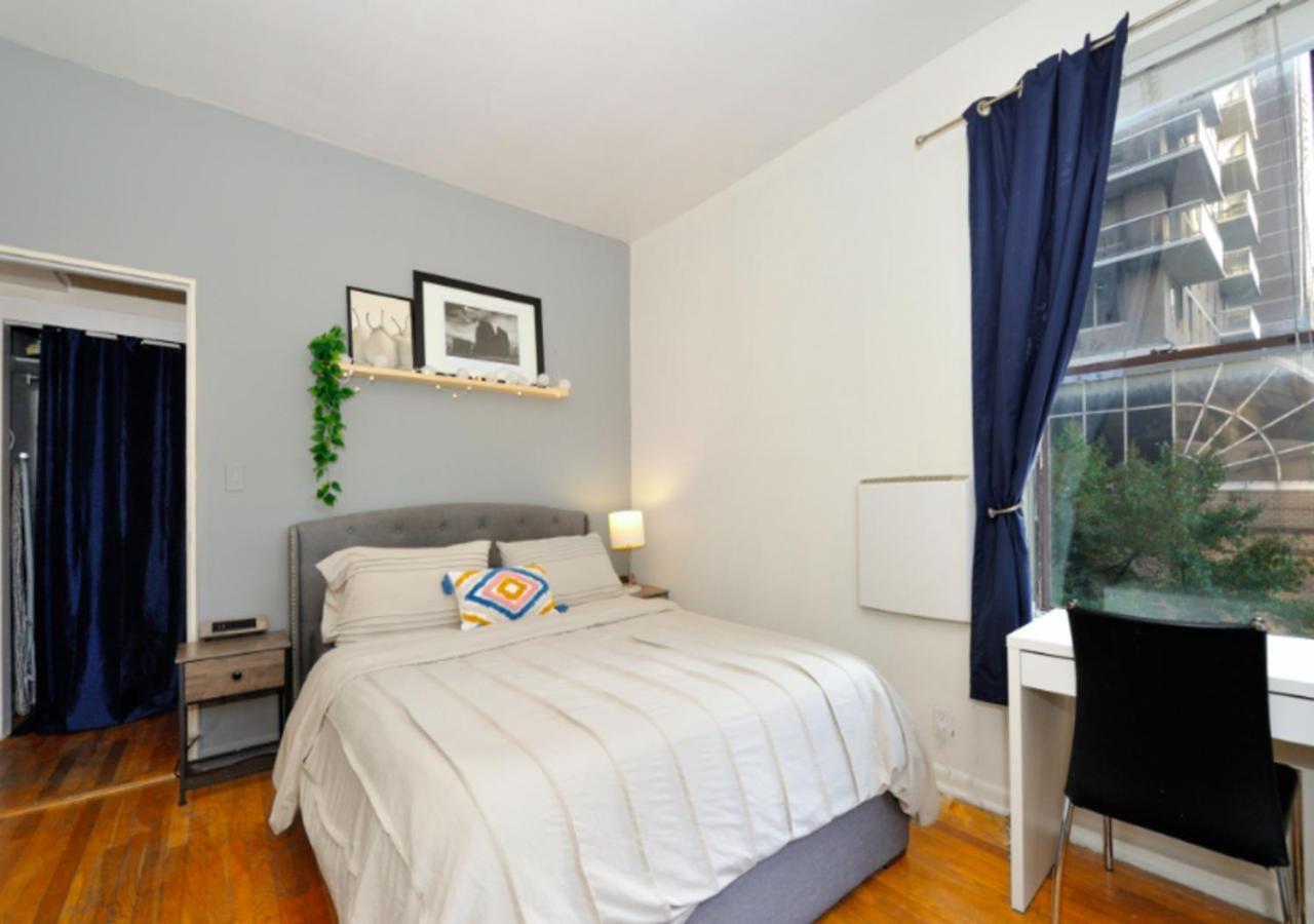 Unique 2 Bed 1 Bath In Ues *