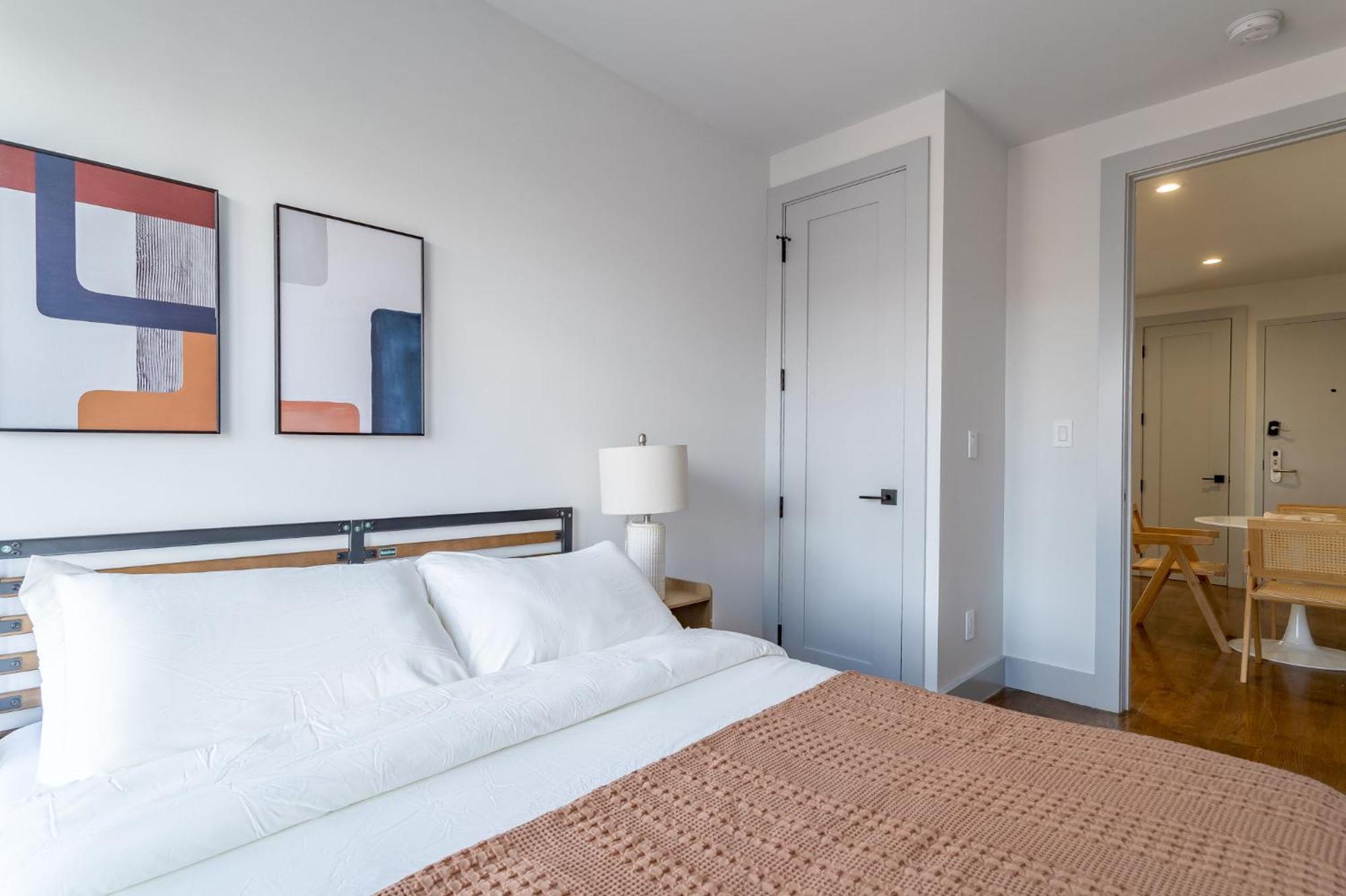 Apartment Cozy East Village 3bedroom 2bath Near Tompkins Square Park & Lower East Side *