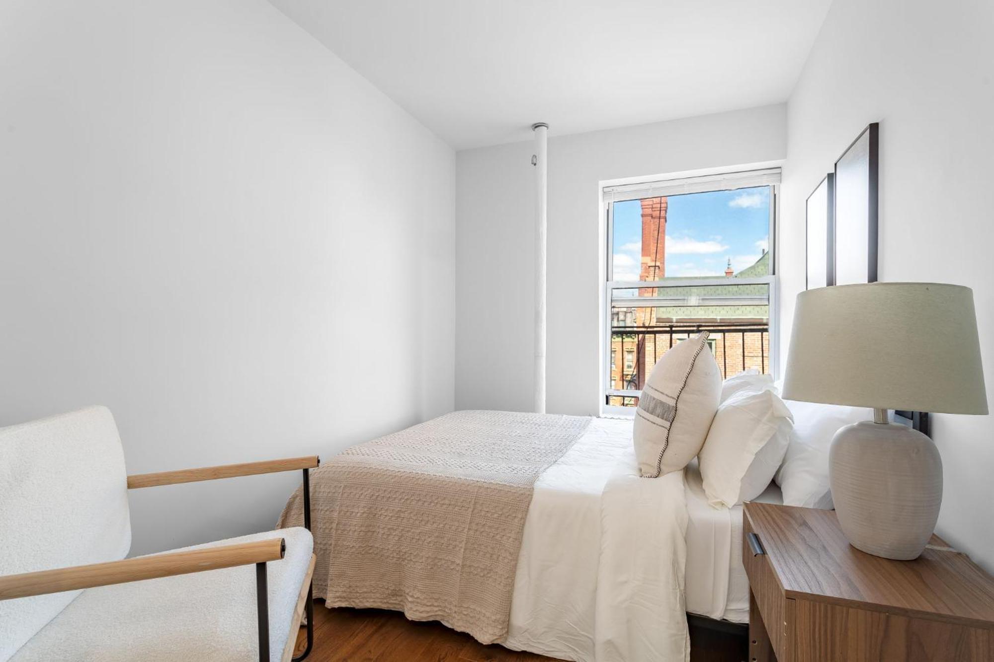 Apartment Cozy East Village 3bedroom 2bath Near Tompkins Square Park & Lower East Side *