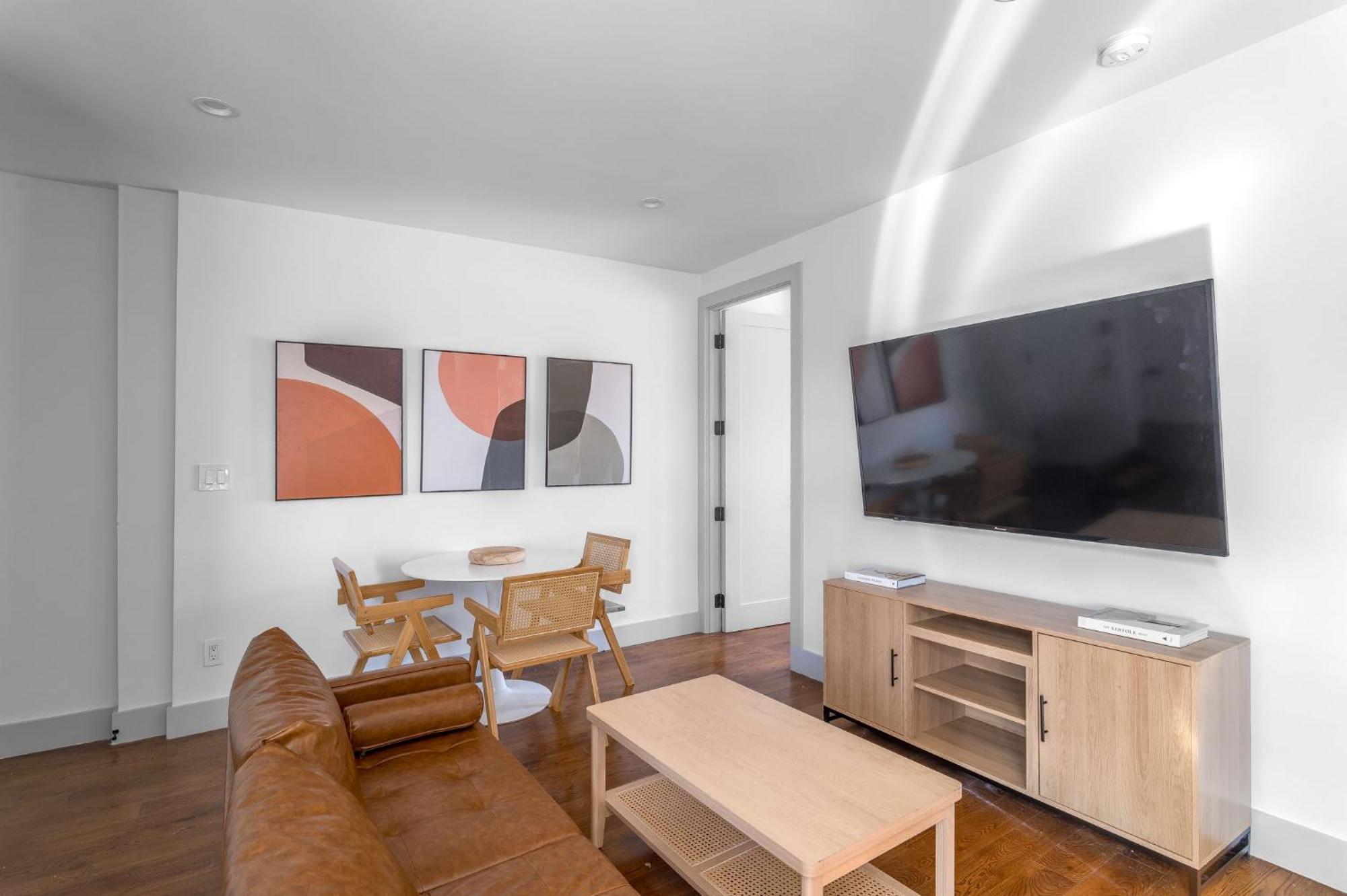 Apartment Cozy East Village 3bedroom 2bath Near Tompkins Square Park & Lower East Side New York