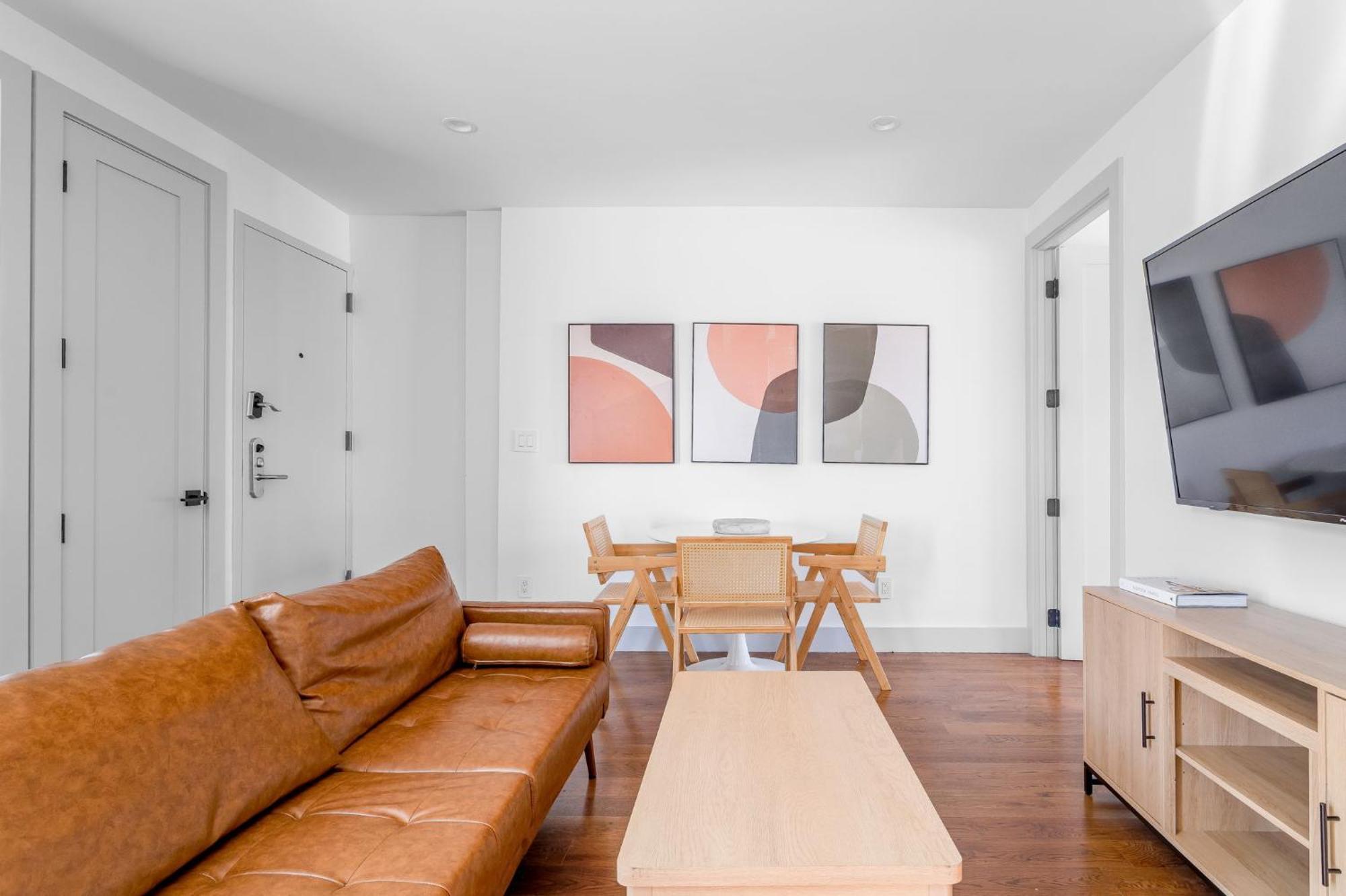Cozy East Village 3bedroom 2bath Near Tompkins Square Park & Lower East Side