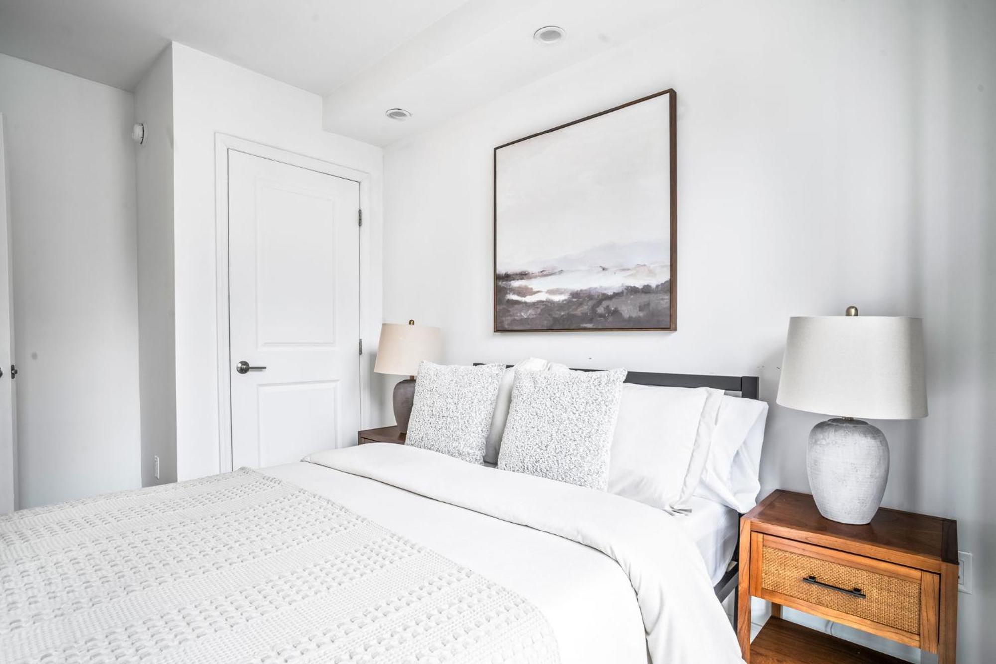 Chic Midtown 2bedroom Cozy & Modern Retreat In Hells Kitchen Apartment
