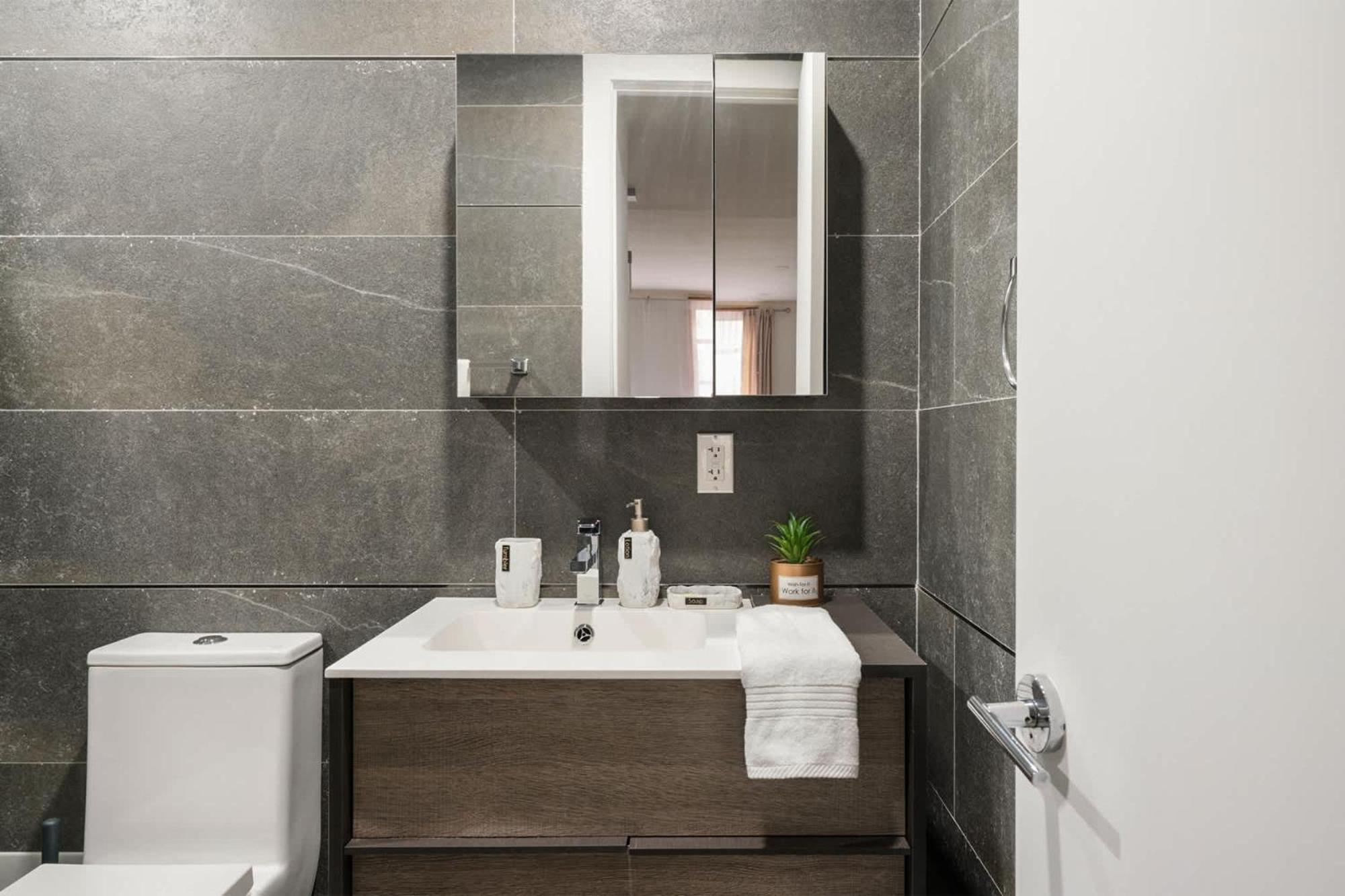 1597-10 New Upper East Side W&d In Unit * New York
