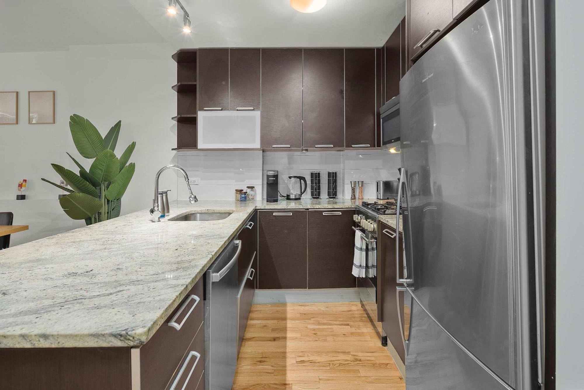 Apartment Spacious 2br Steps From Times Square & Broadway