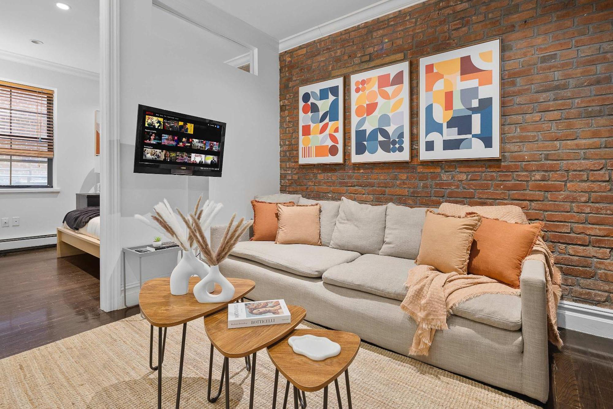 Explore Nyc Cozy 2br In Prime Location Apartment New York