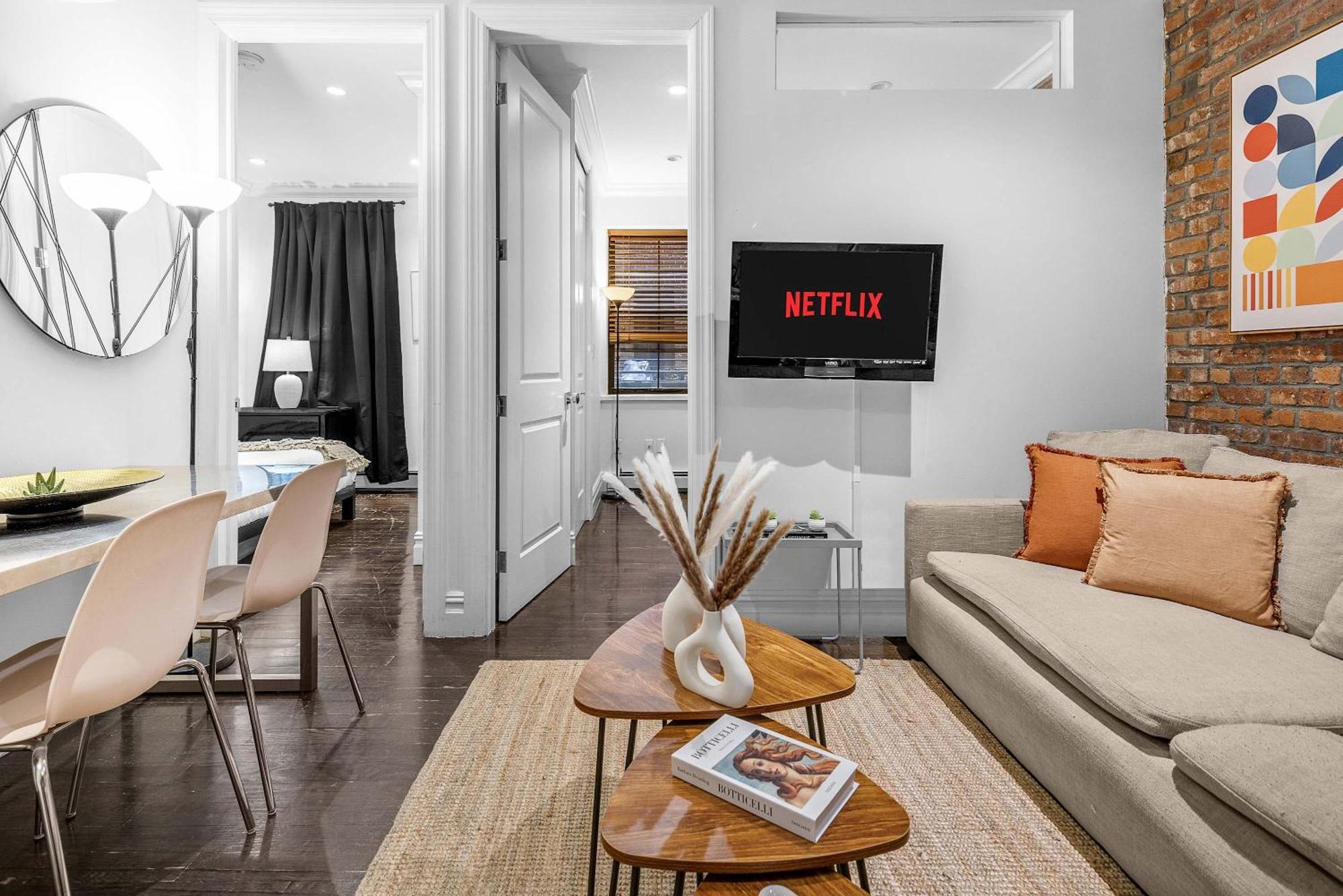 Explore Nyc Cozy 2br In Prime Location Apartment *