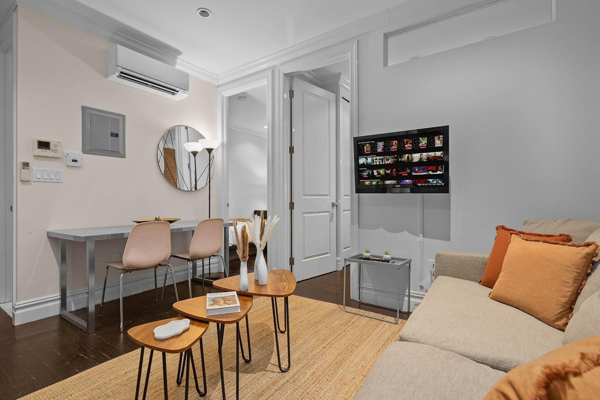 Explore Nyc Cozy 2br In Prime Location Apartment New York