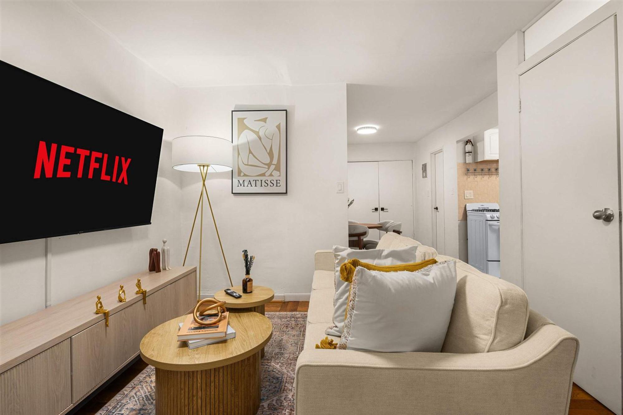 Living 3br In East Village Manhattan