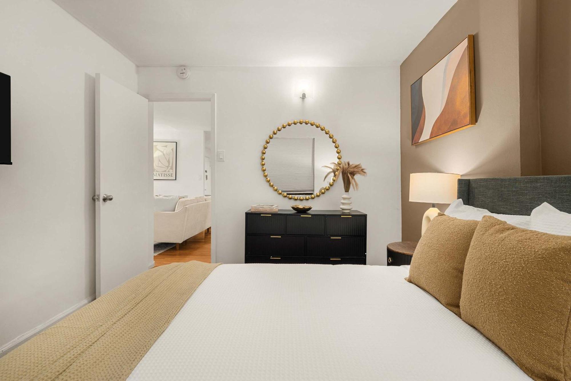 Living 3br In East Village Manhattan
