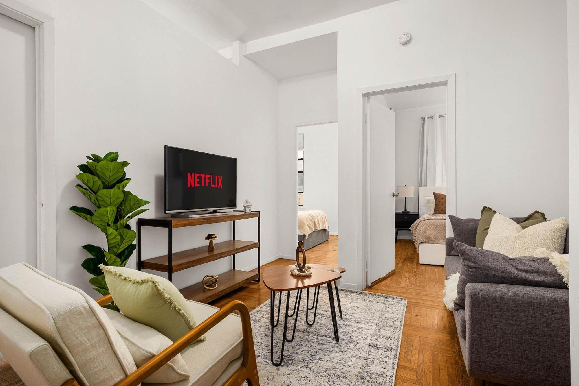 Cozy & Charming 3-bedroom Manhattan Getaway Apartment New York