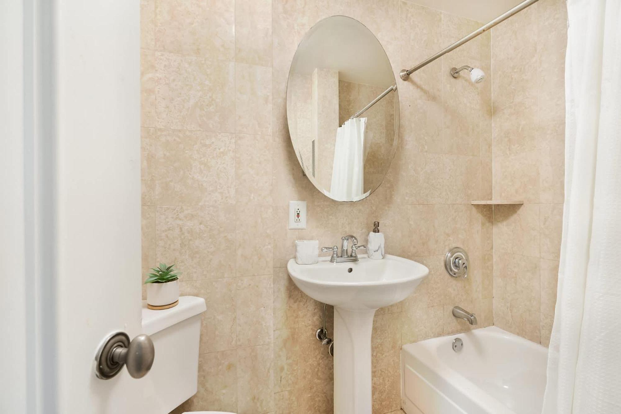 73-320 New 1br 1bth Uws Doorman Gym Apartment New York