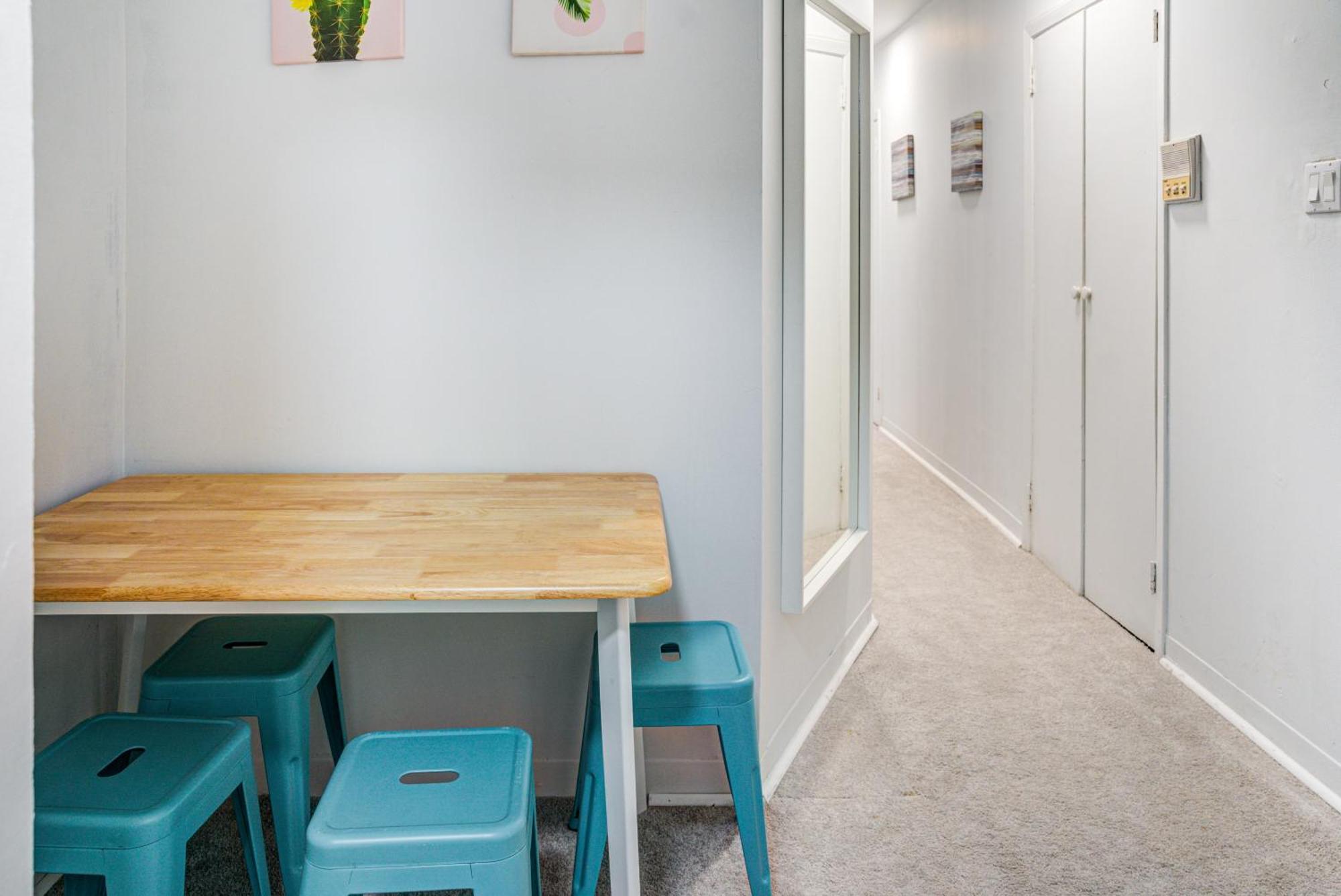 Apartment 3 Bedroom Cozy Unit In Hells Kitchen