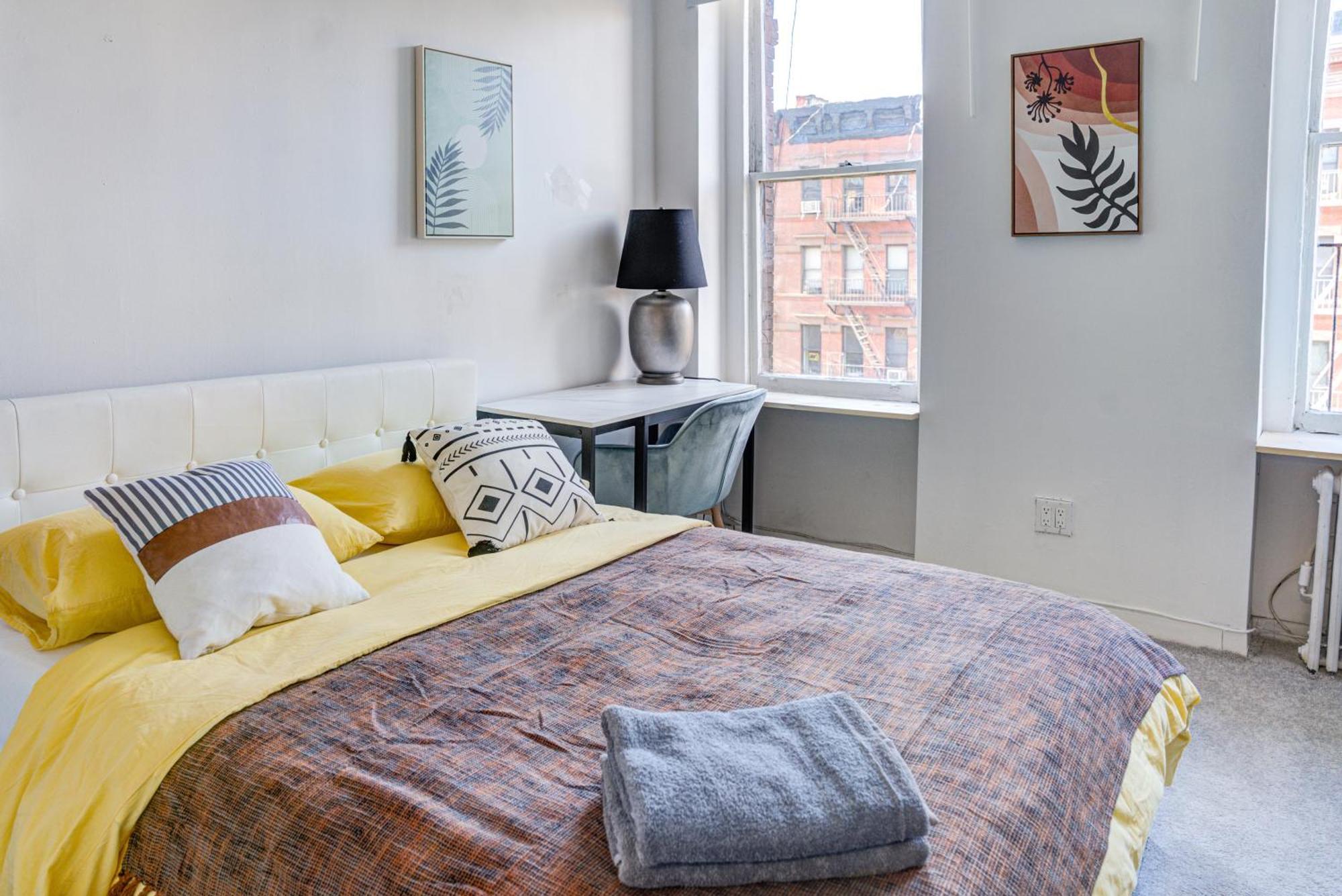 3 Bedroom Cozy Unit In Hells Kitchen * New York