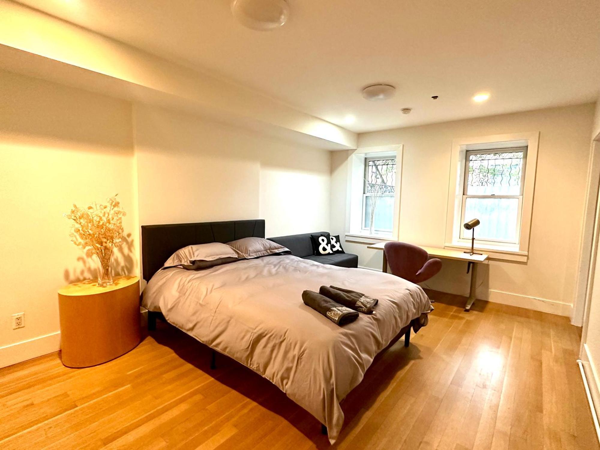 Beautiful One Bedroom In Nyc Apartment