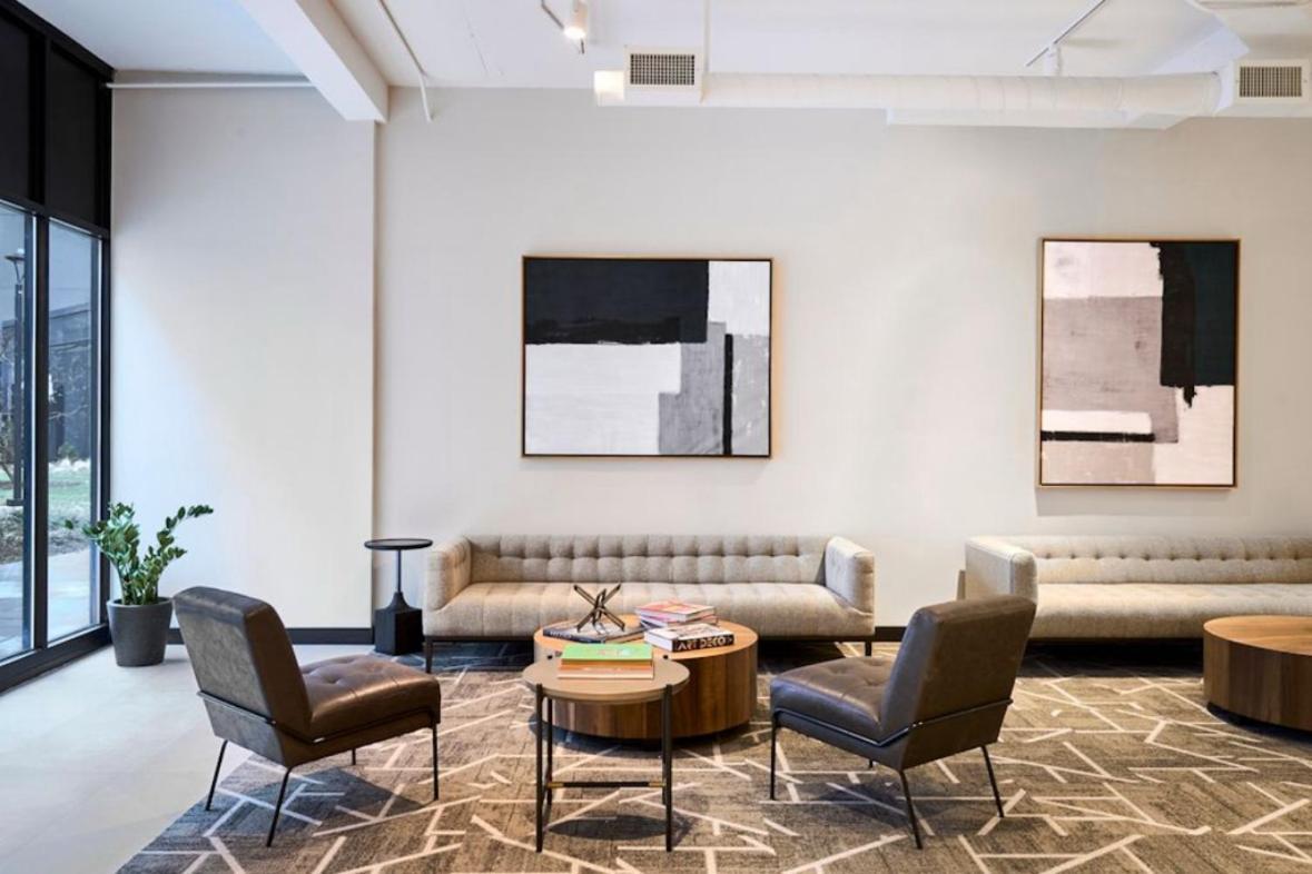 New Chic & Cozy 1bd Near East River, Minutes From Park New York