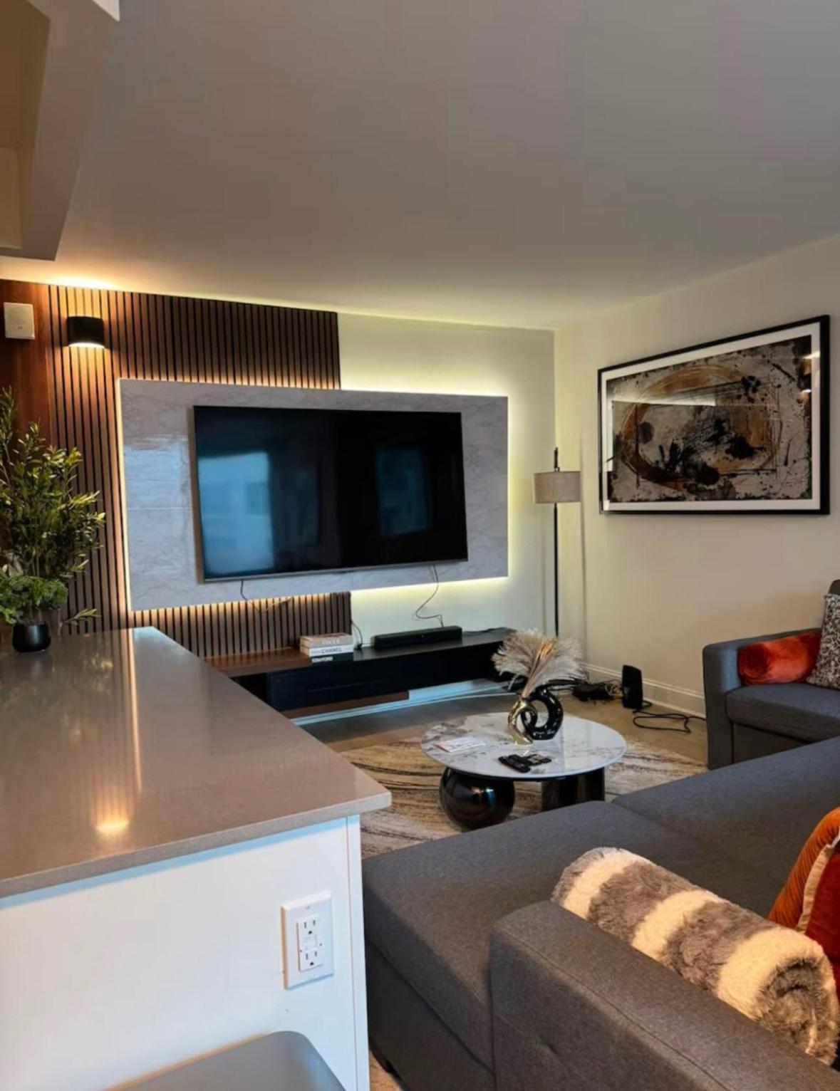 New Chic & Cozy 1bd Near East River, Minutes From Park Apartment