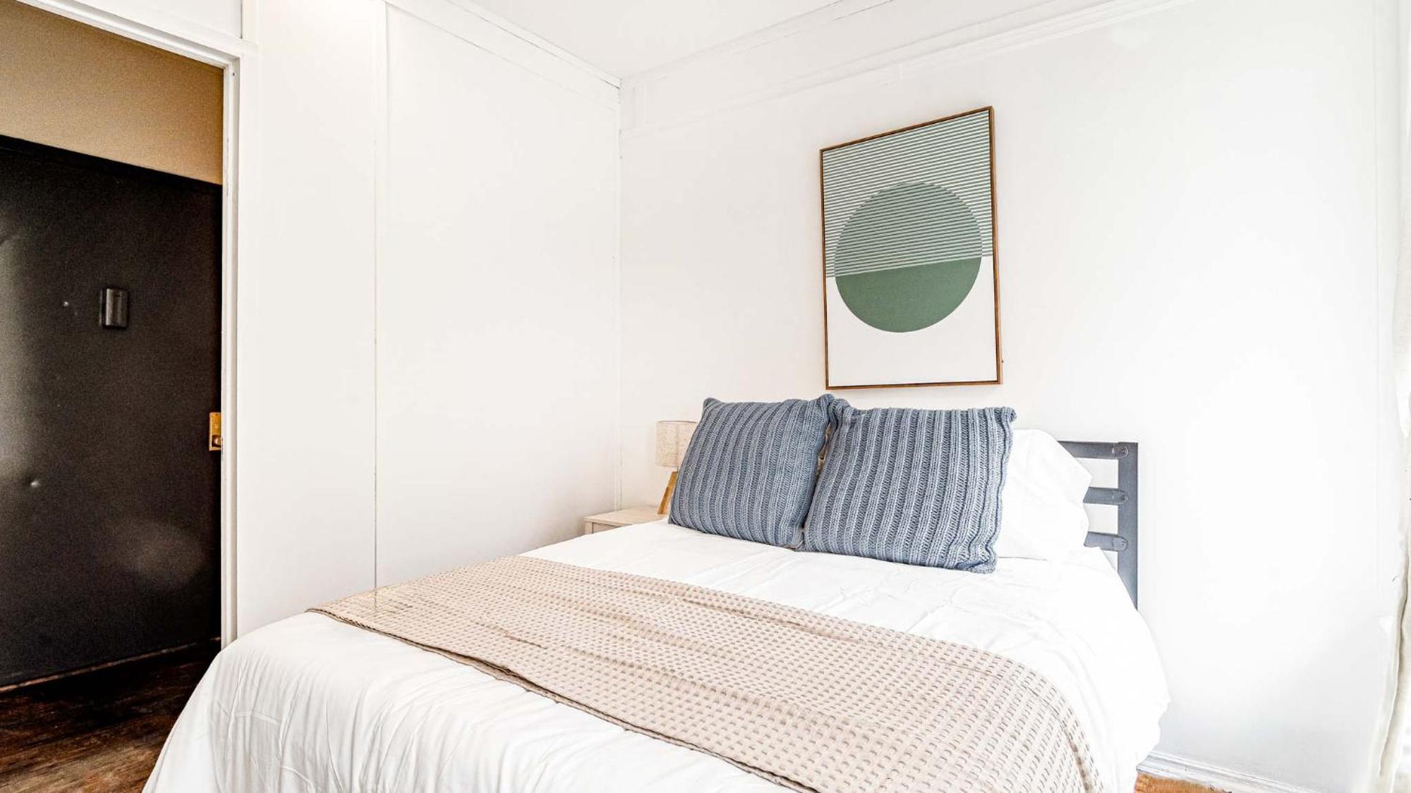 Elegant & Chic 4 Bdr & 1 Bth In Midtown Manhattan * New York
