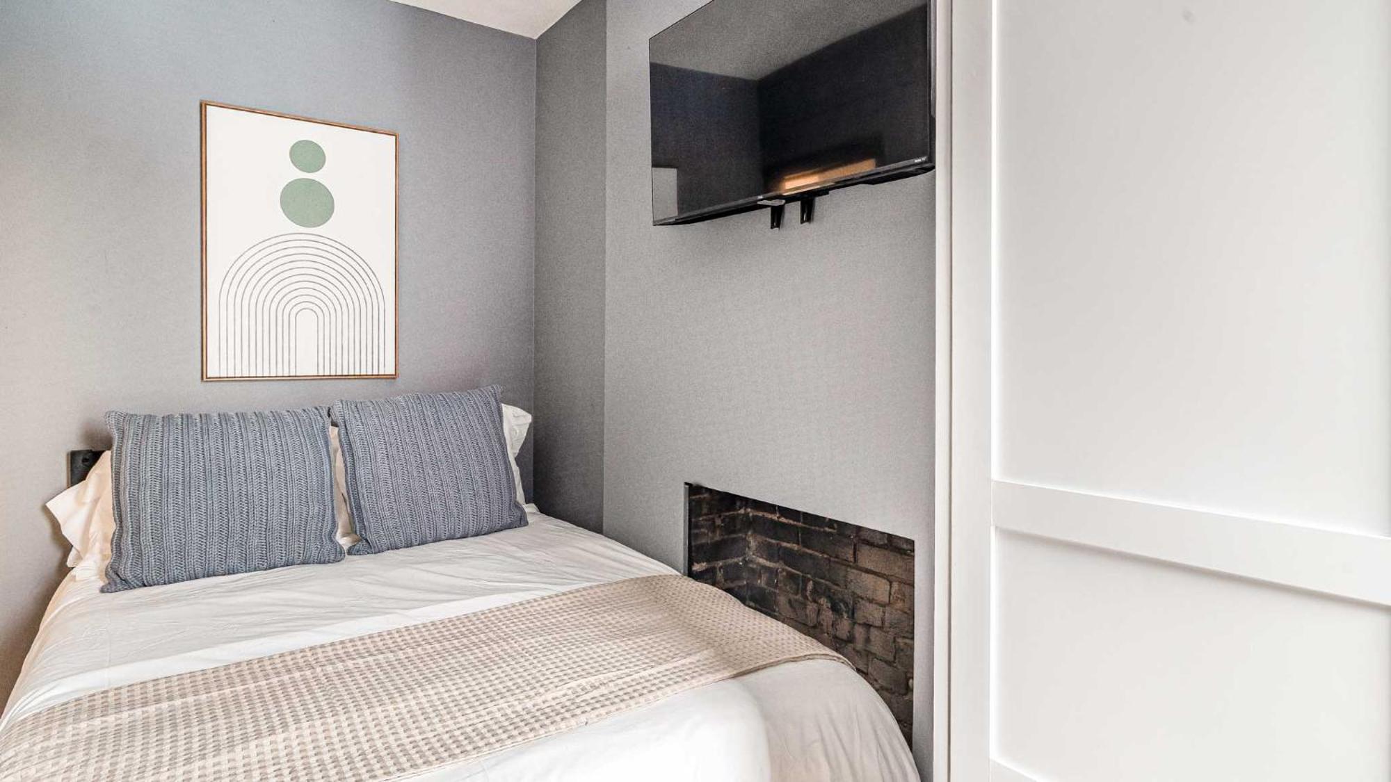 Apartment Elegant & Chic 4 Bdr & 1 Bth In Midtown Manhattan