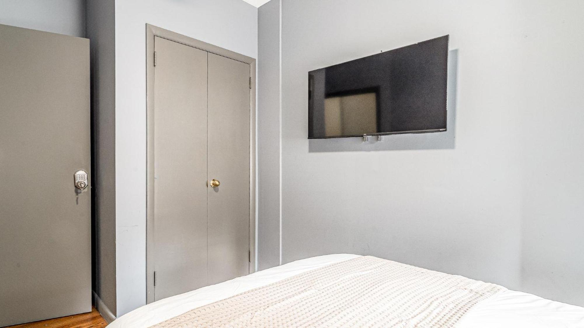 Apartment Elegant & Chic 4 Bdr & 1 Bth In Midtown Manhattan