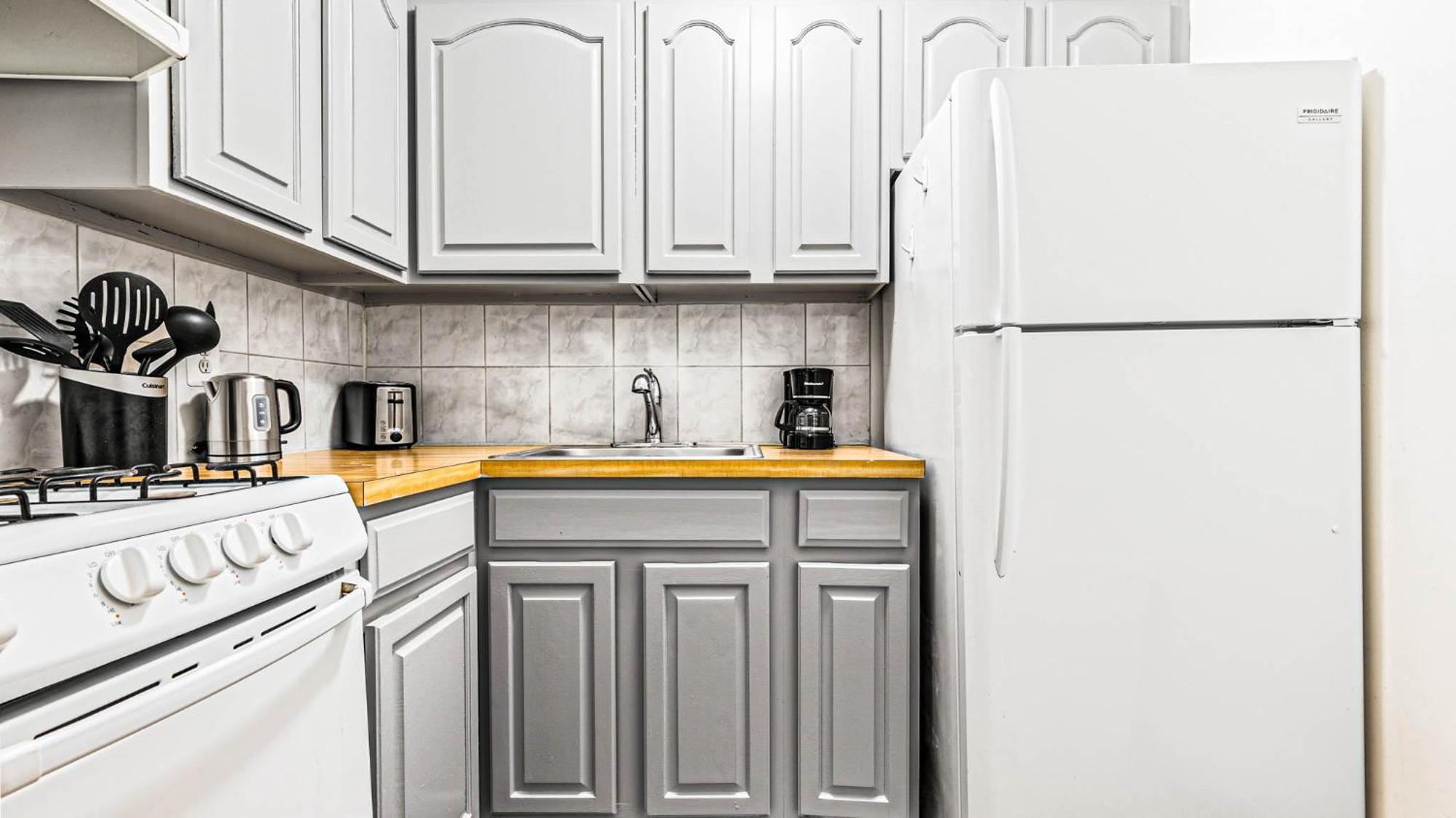 Apartment Stylish & Comfy 4bdr & 1bth In Midtown Manhattan