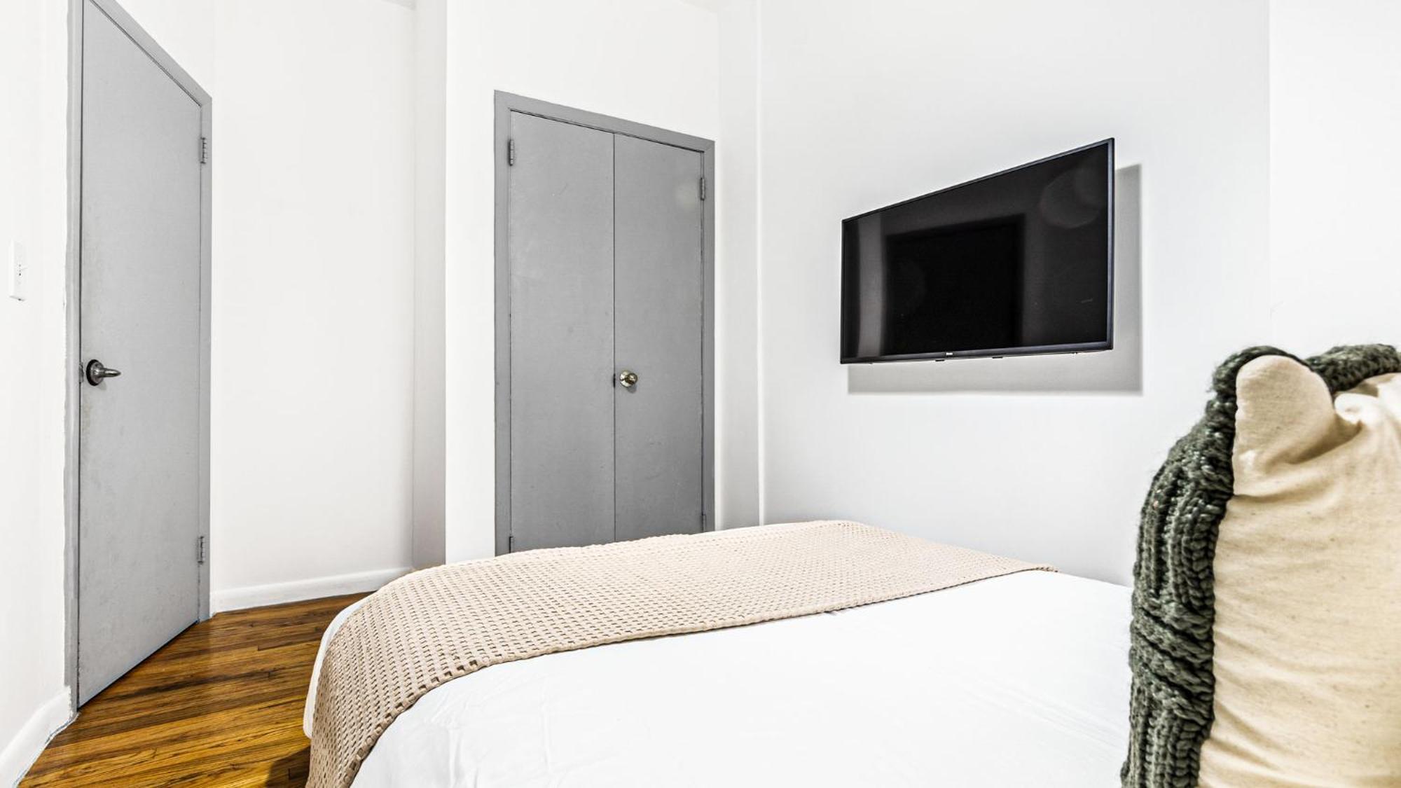Stylish & Comfy 4bdr & 1bth In Midtown Manhattan *