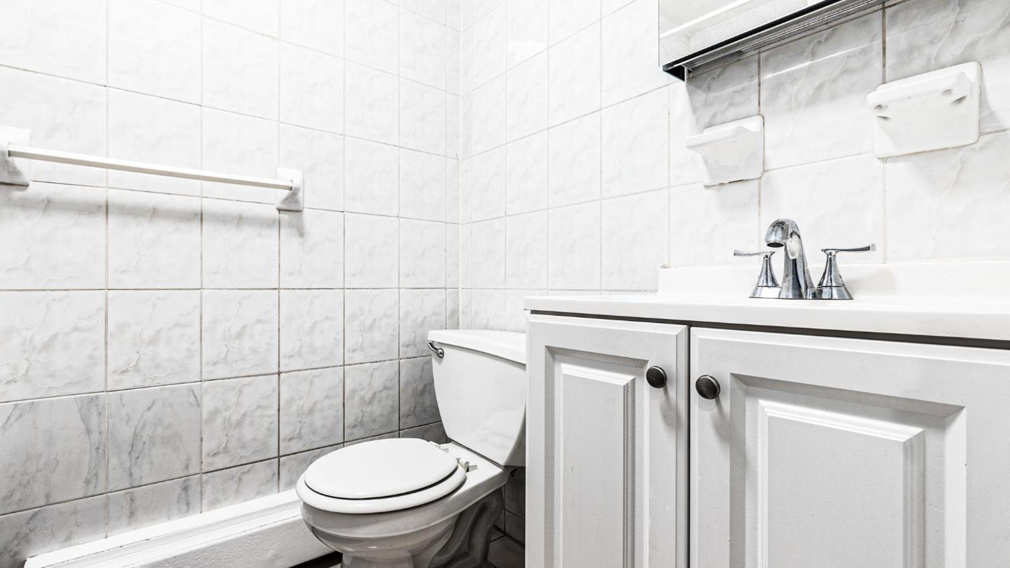Stylish & Comfy 4bdr & 1bth In Midtown Manhattan Apartment New York