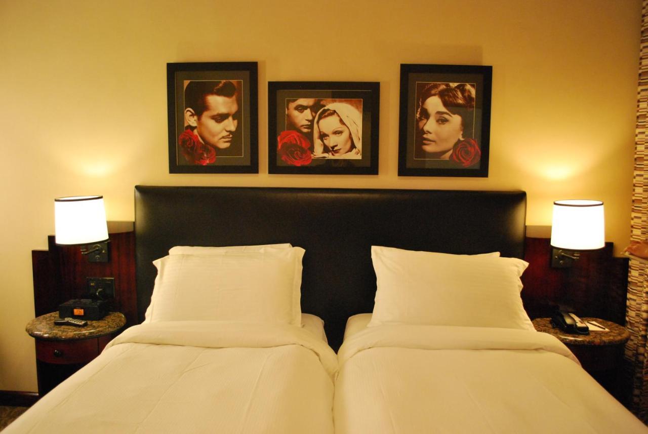 Washington Square 4*