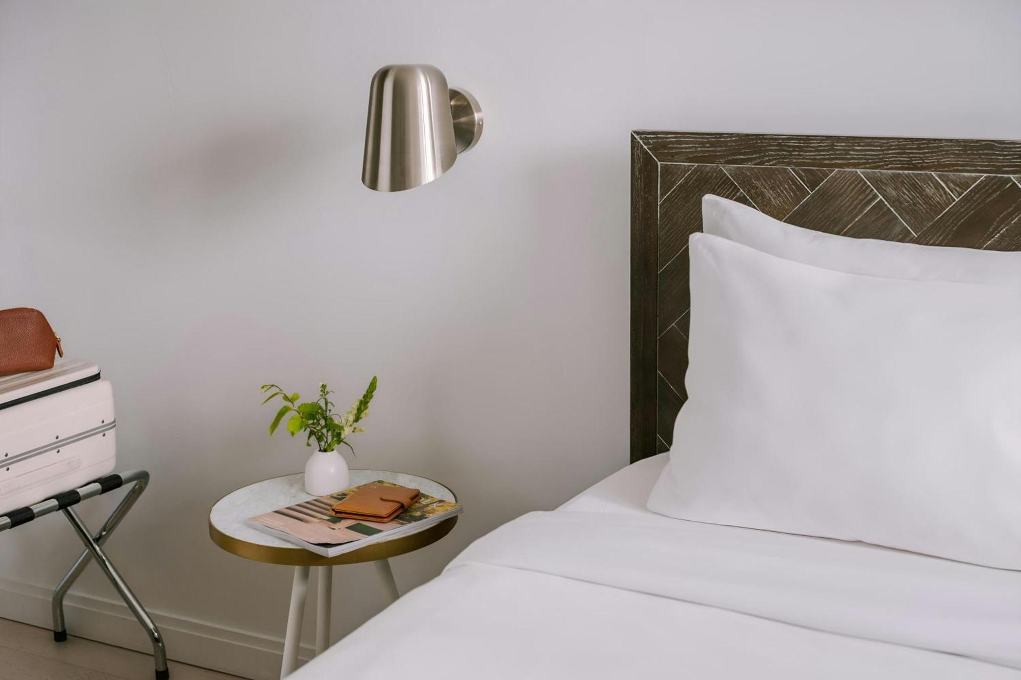 Sonder Battery Park Financial District Aparthotel New York