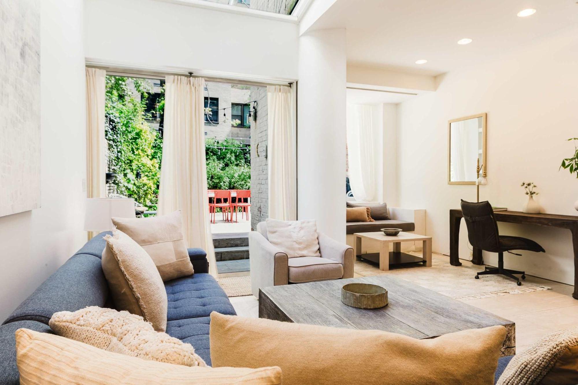 Private Beautiful Townhome W Zen Garden Holiday home
